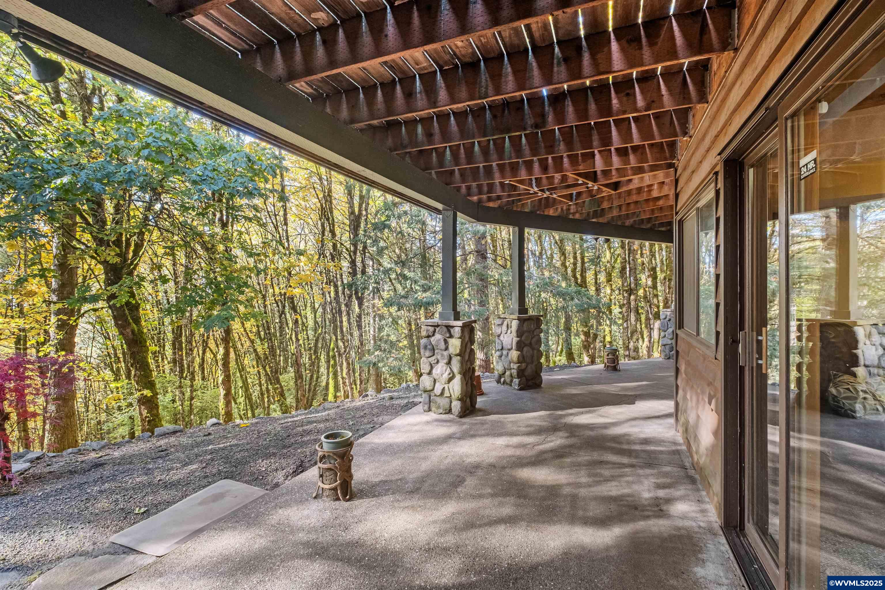 Salem, Oregon 97306, United States, 4 Bedrooms Bedrooms, ,4 BathroomsBathrooms,Residential,Active,237134