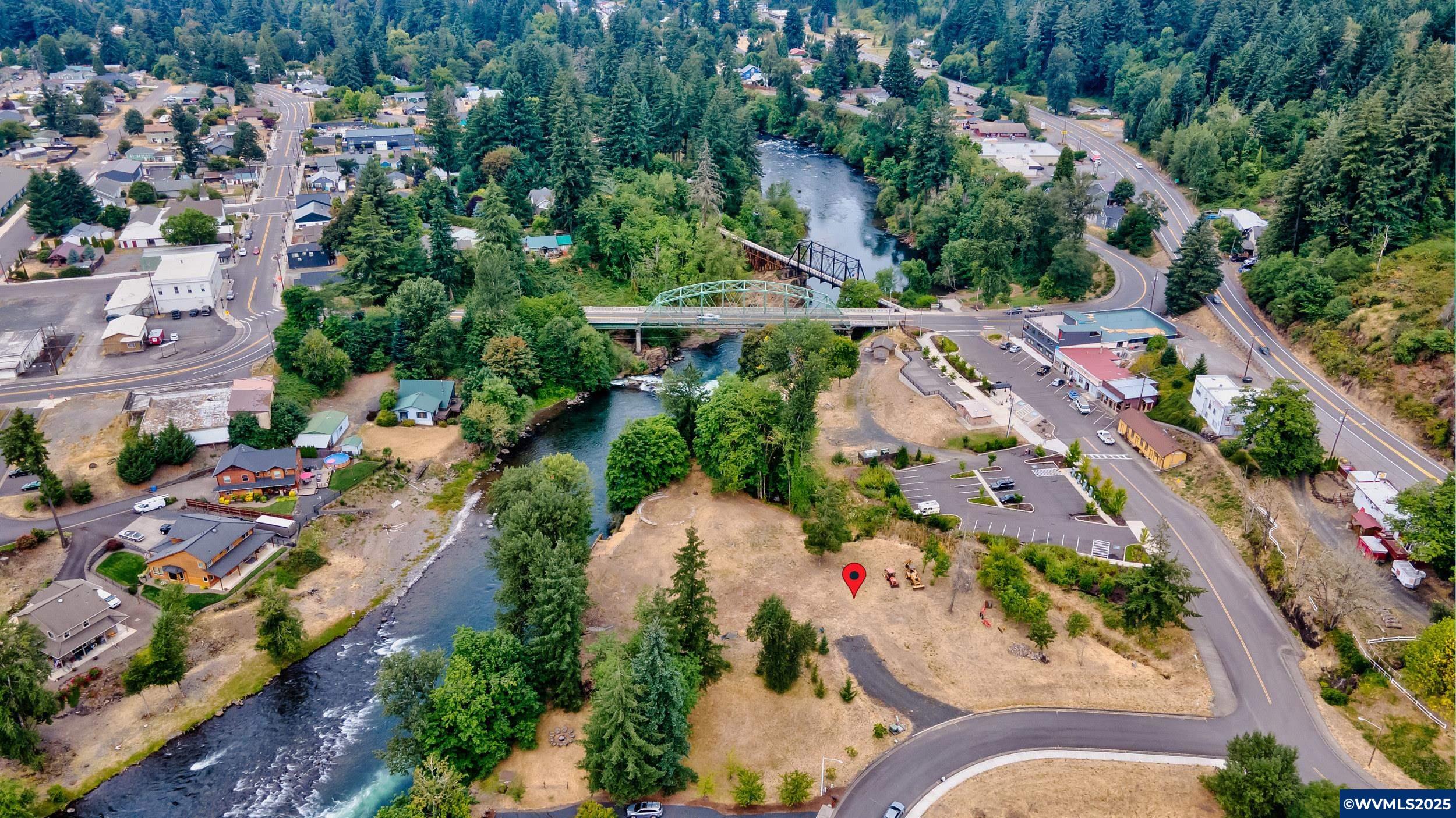 150 Santiam Pointe Lp NE