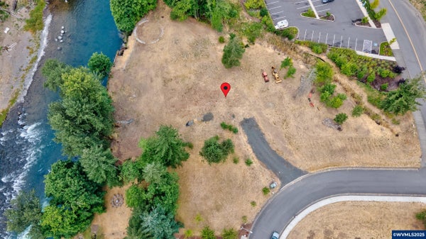 150 SANTIAM POINTE LOOP NE, MILL CITY, OR 97360 - Image c577eb610dc6f20f4a8d03bafec74c77/2437845448