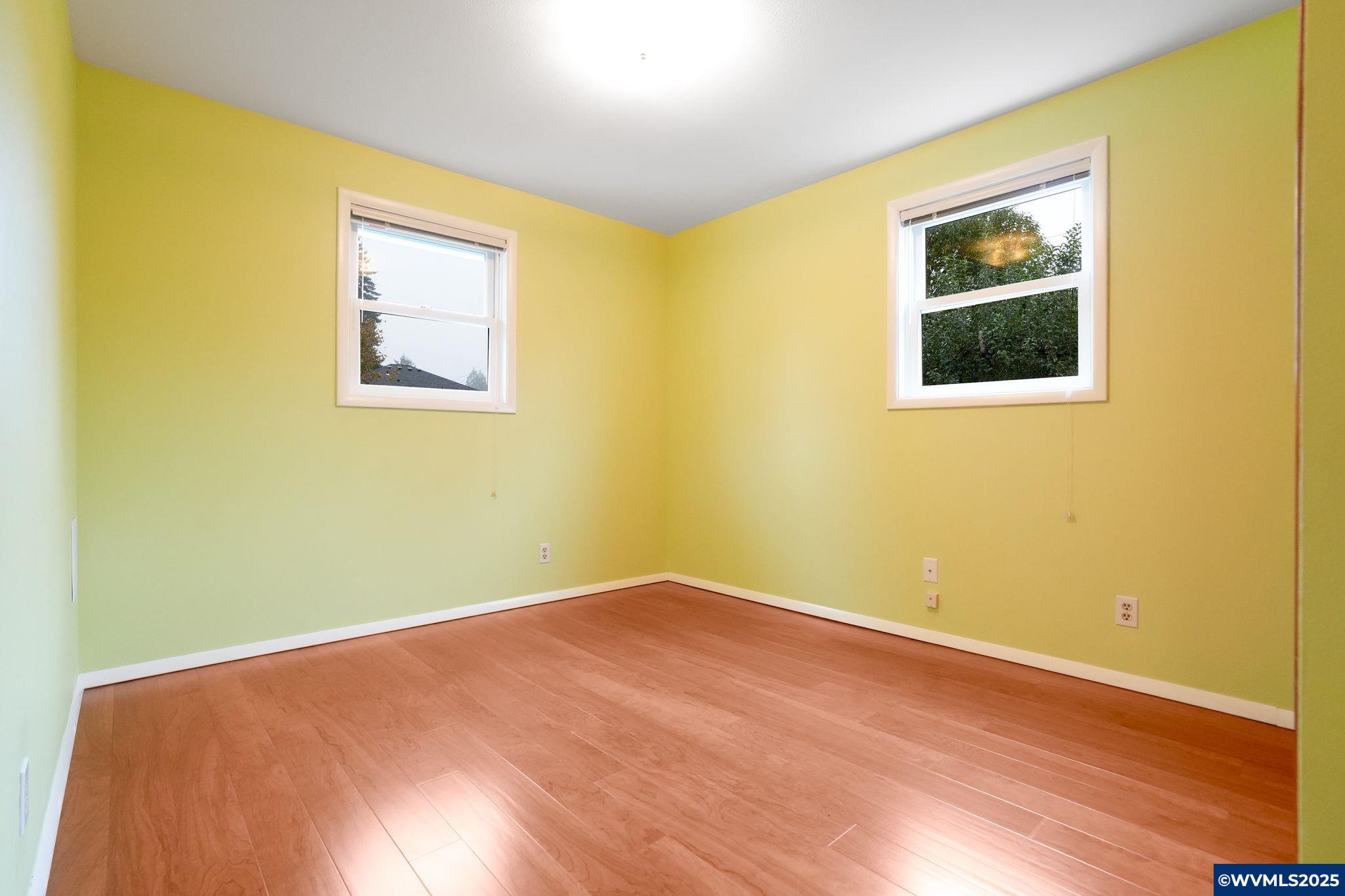 Salem, Oregon 97302, United States, 4 Bedrooms Bedrooms, ,2 BathroomsBathrooms,Residential,Active,239930