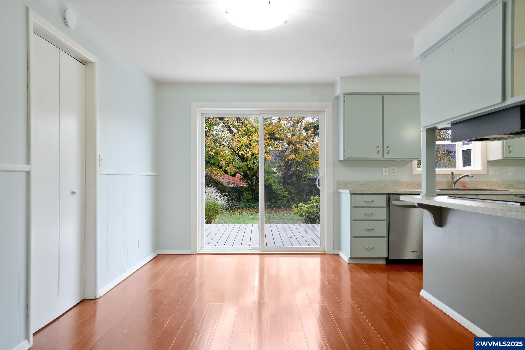 Salem, Oregon 97302, United States, 4 Bedrooms Bedrooms, ,2 BathroomsBathrooms,Residential,Active,239930