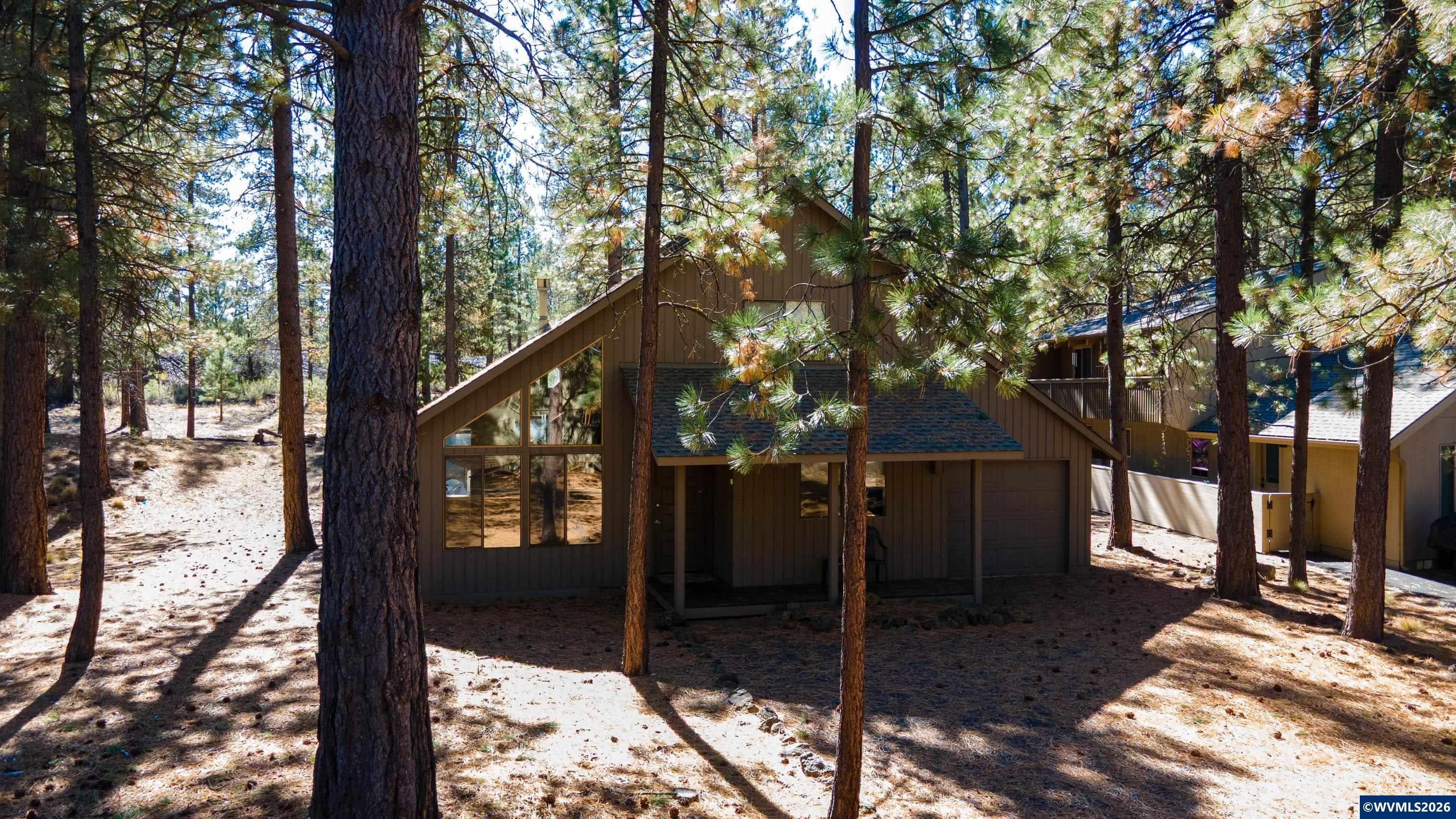 10 Ashwood Ln