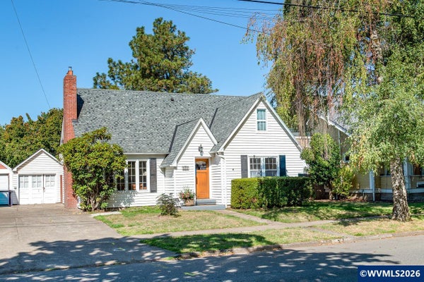 399 24TH ST NE, SALEM, OR 97301 - Image c6a2e40b86cd5b108c4ced77fc4a1f64/1317345605