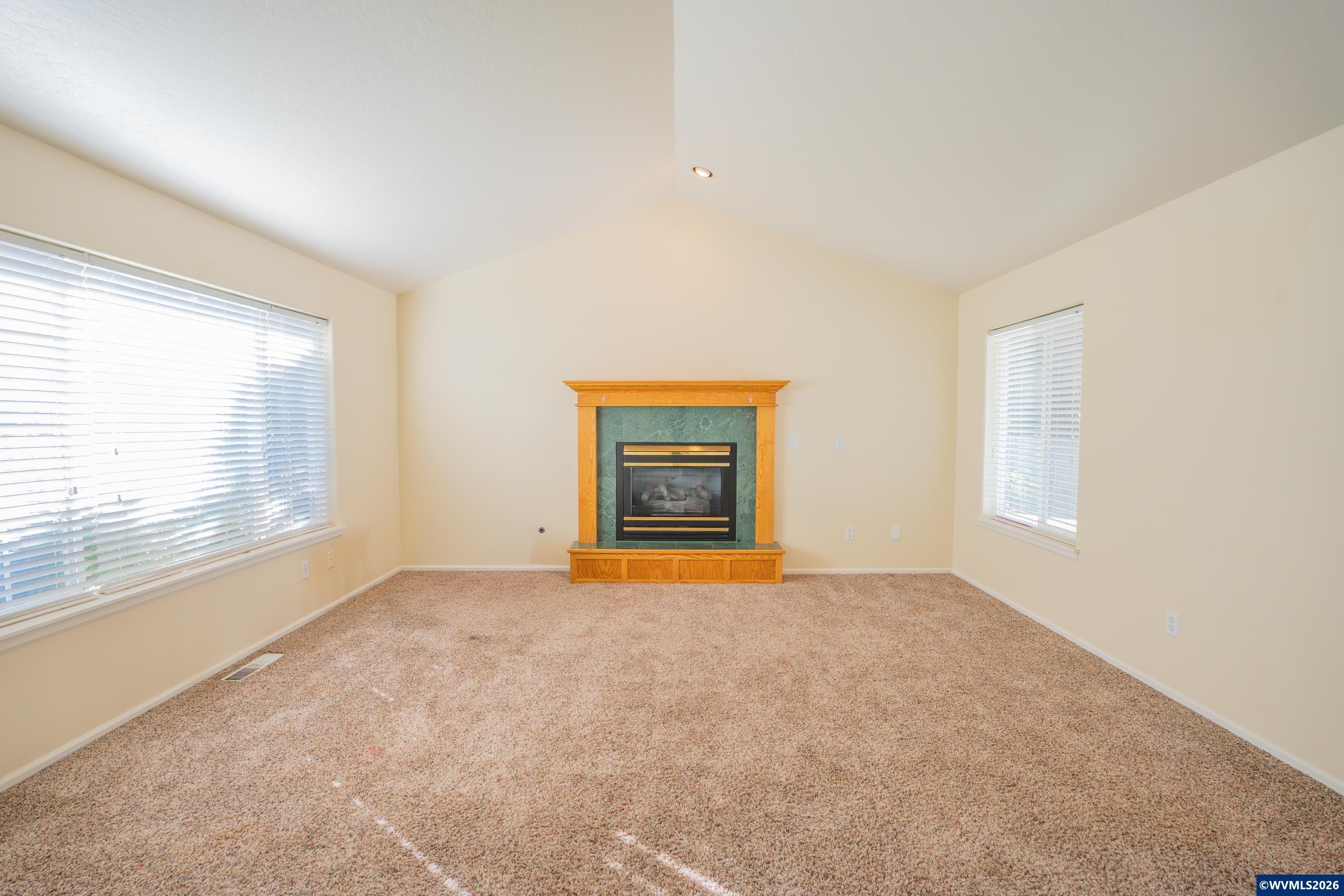 771 Woodland Acres Ln