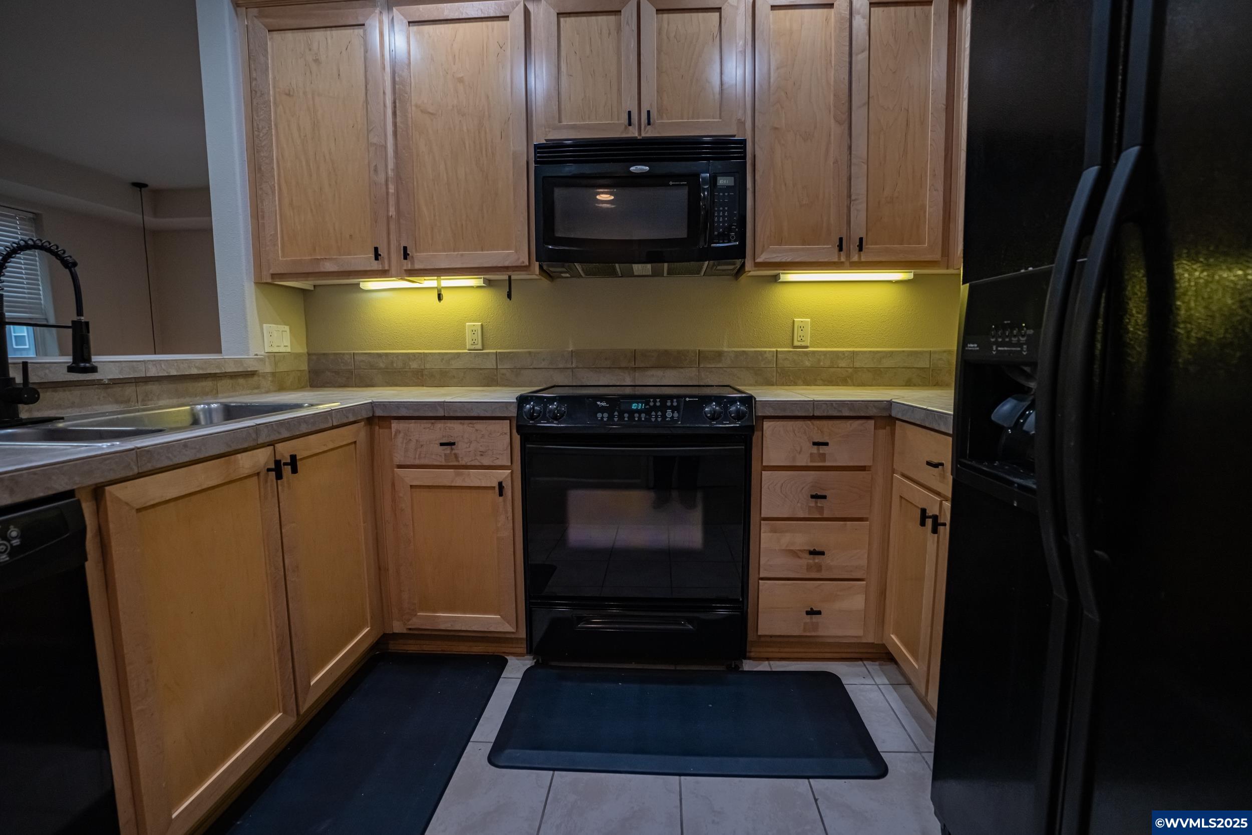 Tigard, Oregon 97223, United States, 2 Bedrooms Bedrooms, ,2 BathroomsBathrooms,Residential,Active,249809