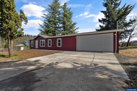 365 Mountain View Rd Sweet Home OR 97386