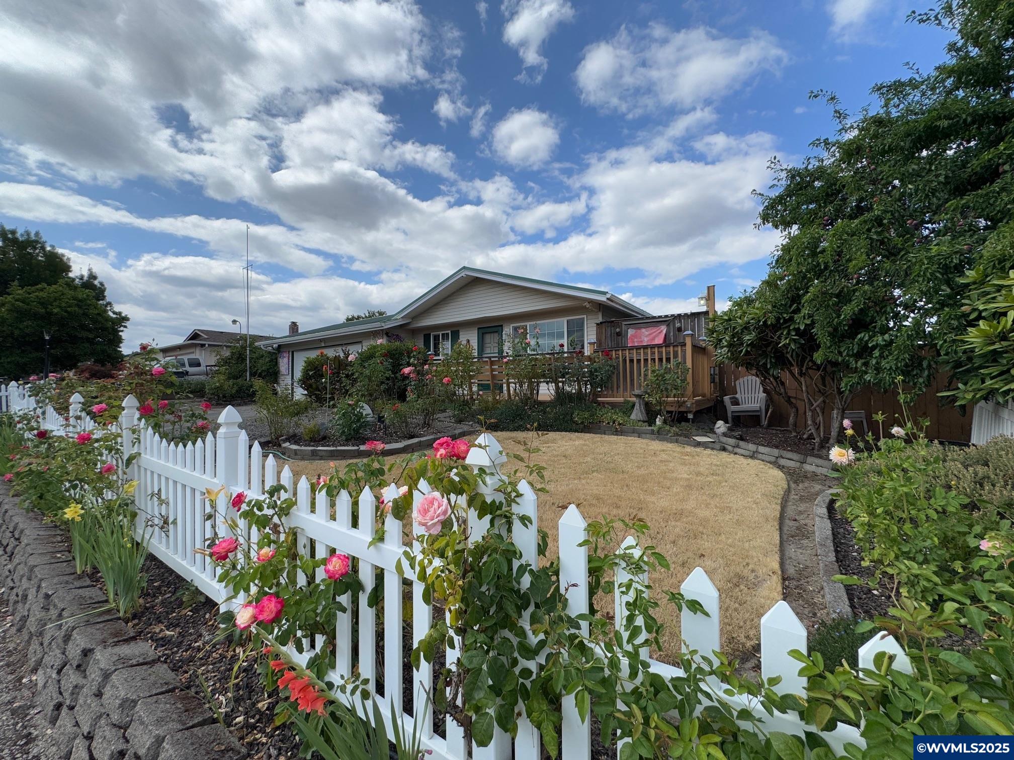 4897 Adobe St SE