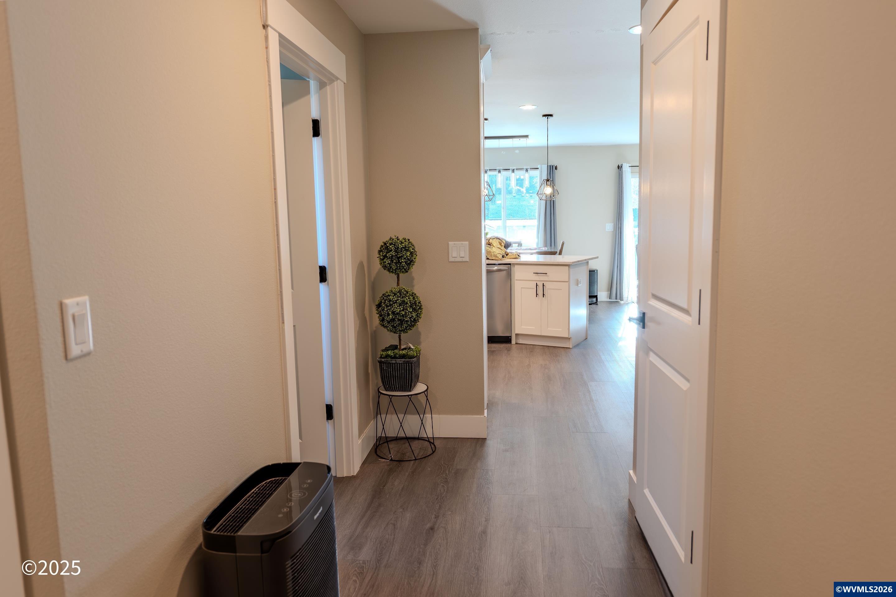 780 778 E Jefferson St