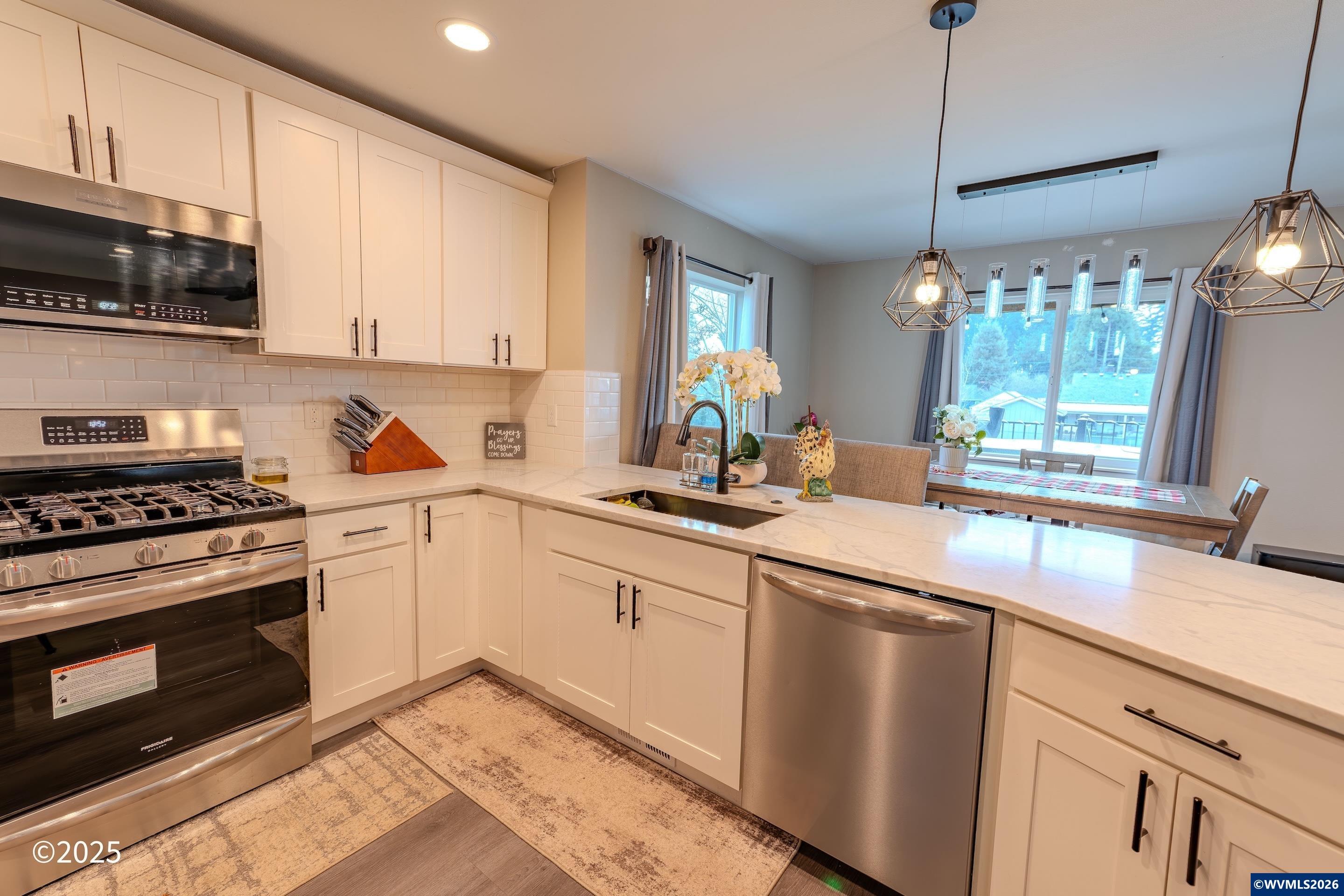 780 778 E Jefferson St