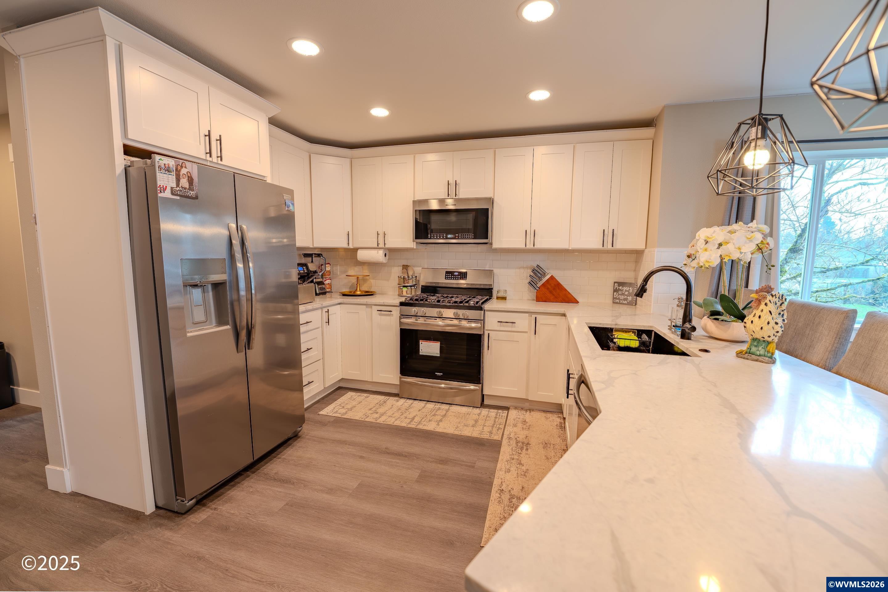 780 778 E Jefferson St