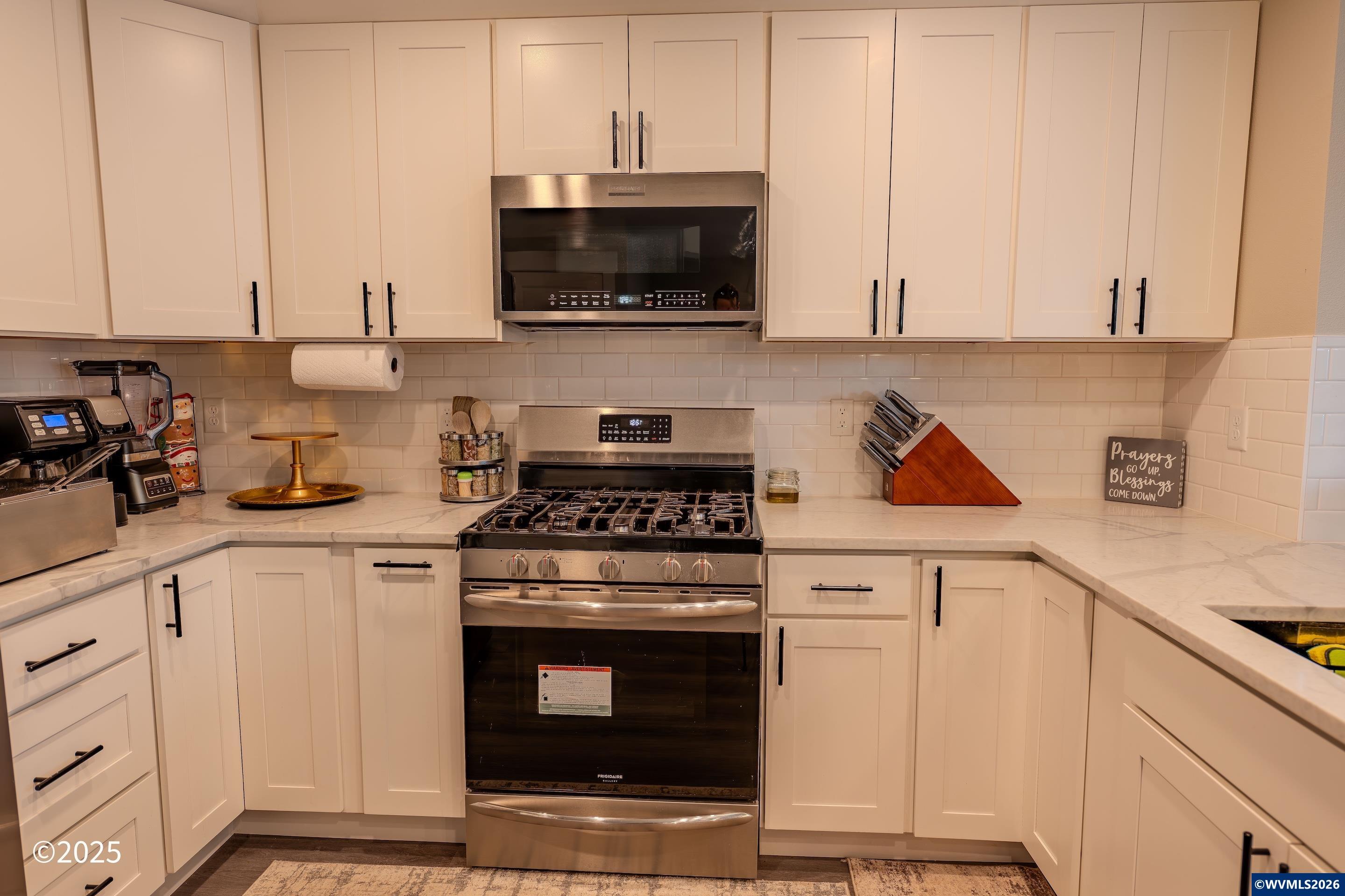 780 778 E Jefferson St