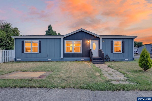 2120 SW 29TH ST # 1, TROUTDALE, OR 97060 - Image ca1885a9720e4fcf836b9d9dc50f9435/2170494683