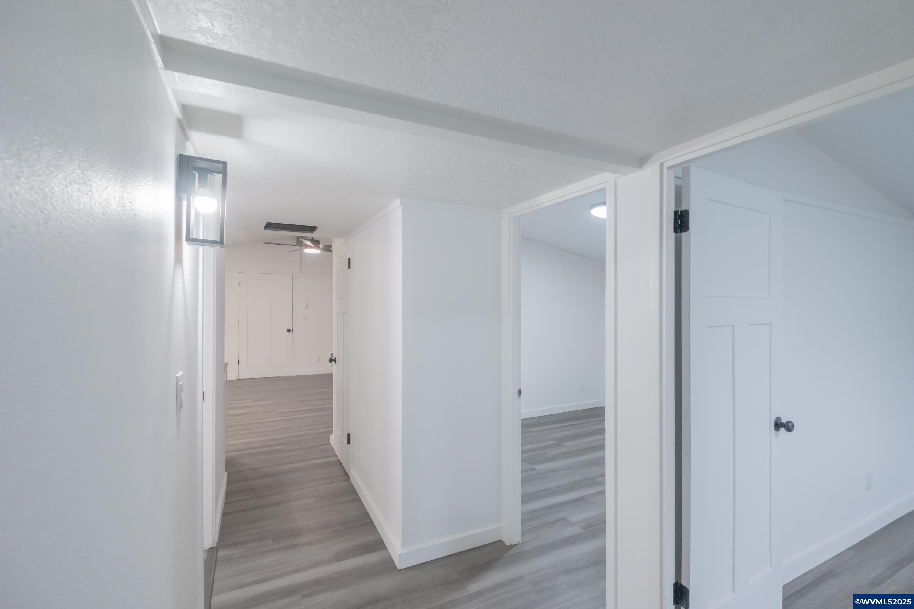 Salem, Oregon 97302, United States, 3 Bedrooms Bedrooms, ,2 BathroomsBathrooms,Residential,Active,255551