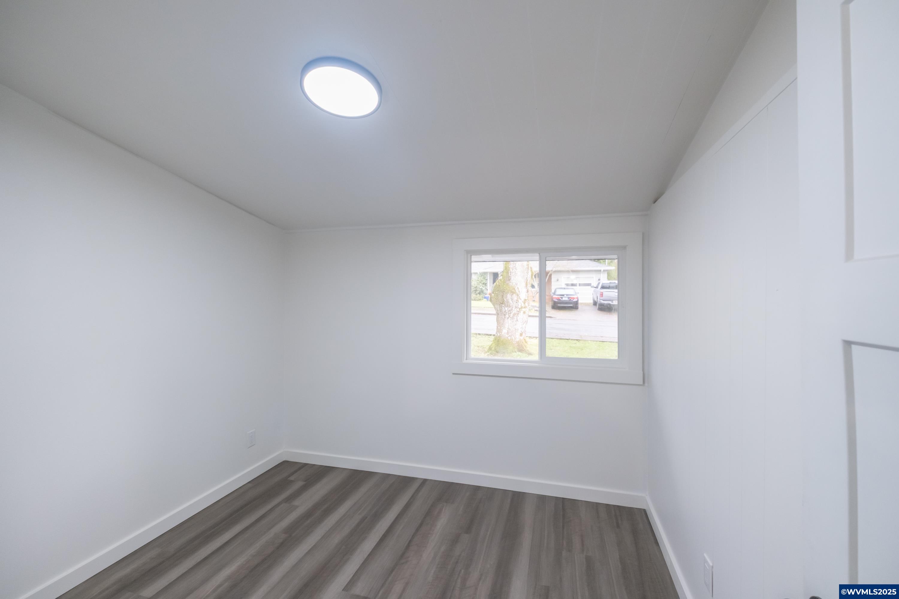 Salem, Oregon 97302, United States, 3 Bedrooms Bedrooms, ,2 BathroomsBathrooms,Residential,Active,255551