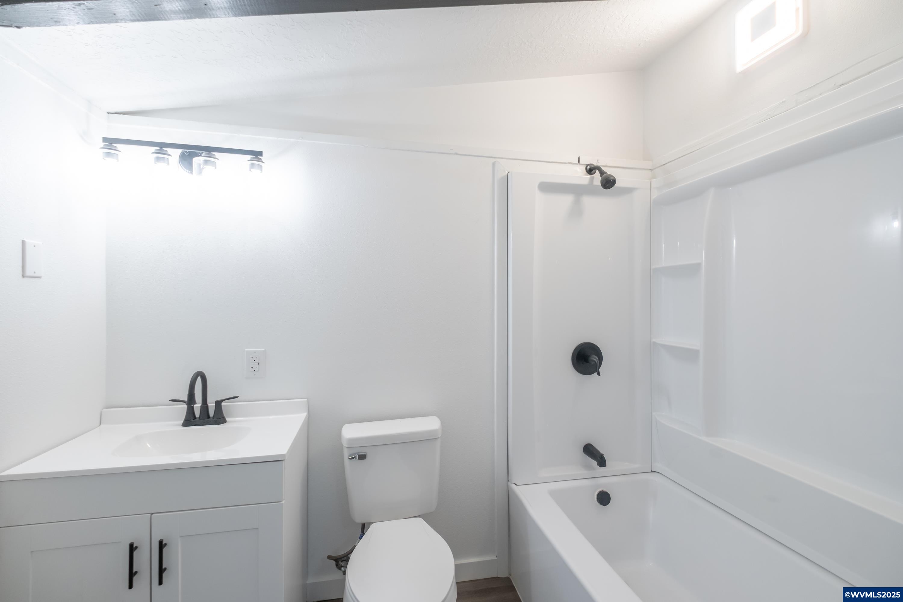 Salem, Oregon 97302, United States, 3 Bedrooms Bedrooms, ,2 BathroomsBathrooms,Residential,Active,255551