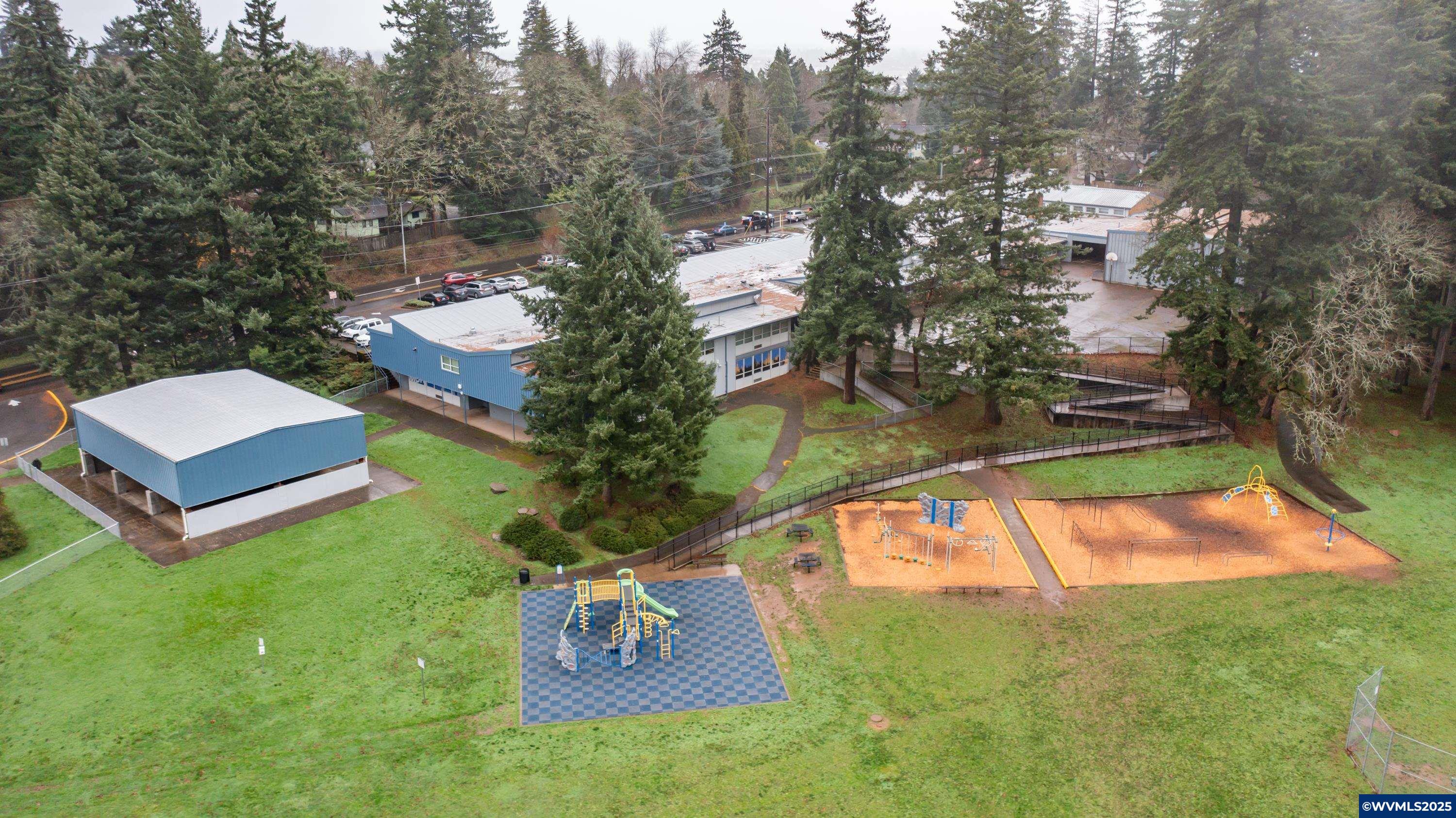 Salem, Oregon 97302, United States, 3 Bedrooms Bedrooms, ,2 BathroomsBathrooms,Residential,Active,255551