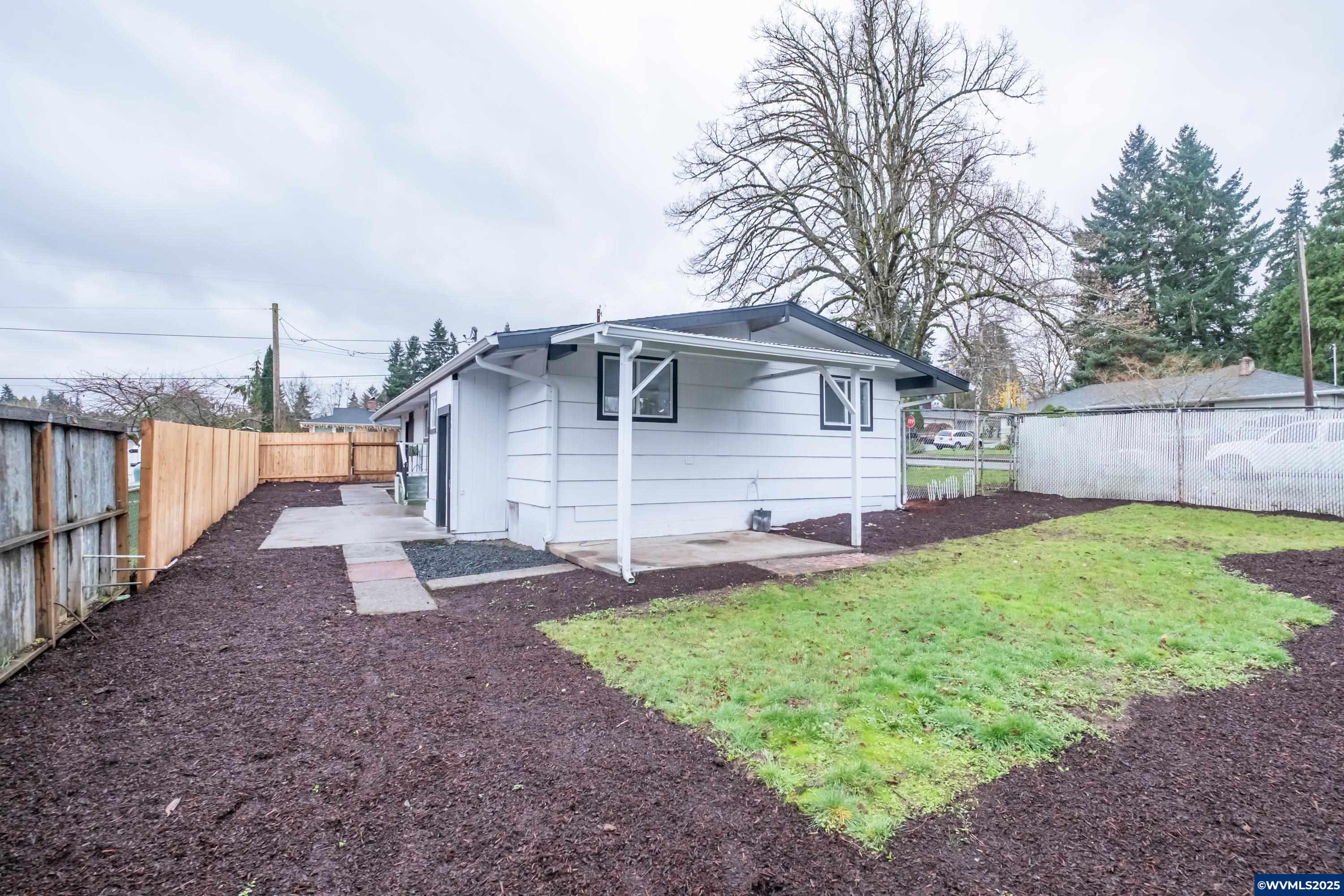 Salem, Oregon 97302, United States, 3 Bedrooms Bedrooms, ,2 BathroomsBathrooms,Residential,Active,255551