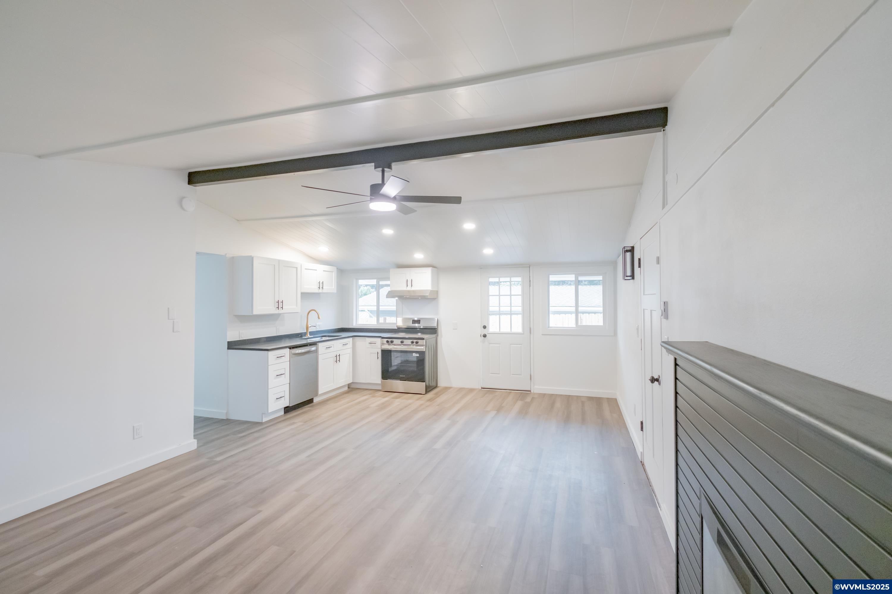 Salem, Oregon 97302, United States, 3 Bedrooms Bedrooms, ,2 BathroomsBathrooms,Residential,Active,255551