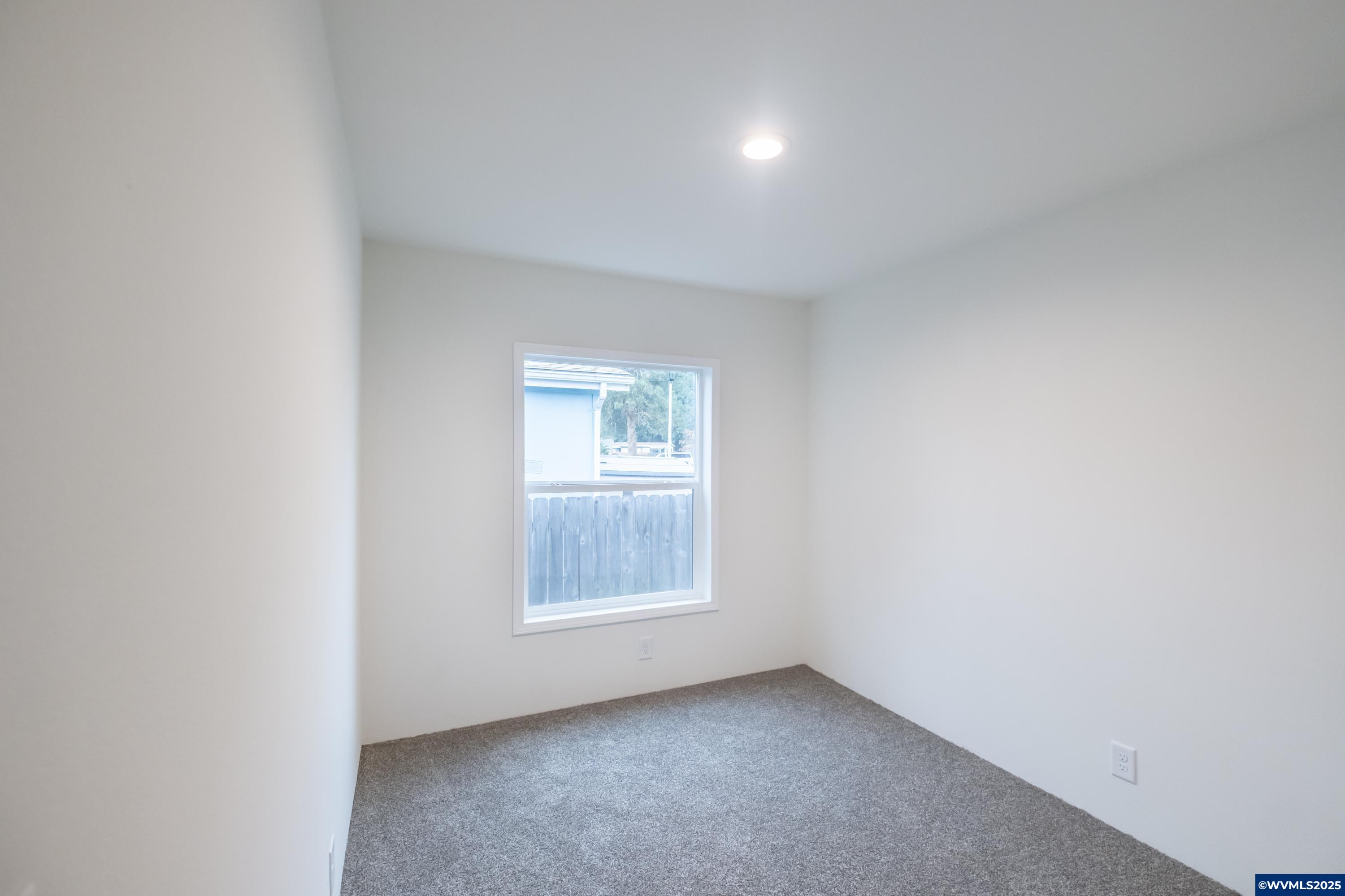 Salem, Oregon 97305, United States, 3 Bedrooms Bedrooms, ,2 BathroomsBathrooms,Residential,Active,222826