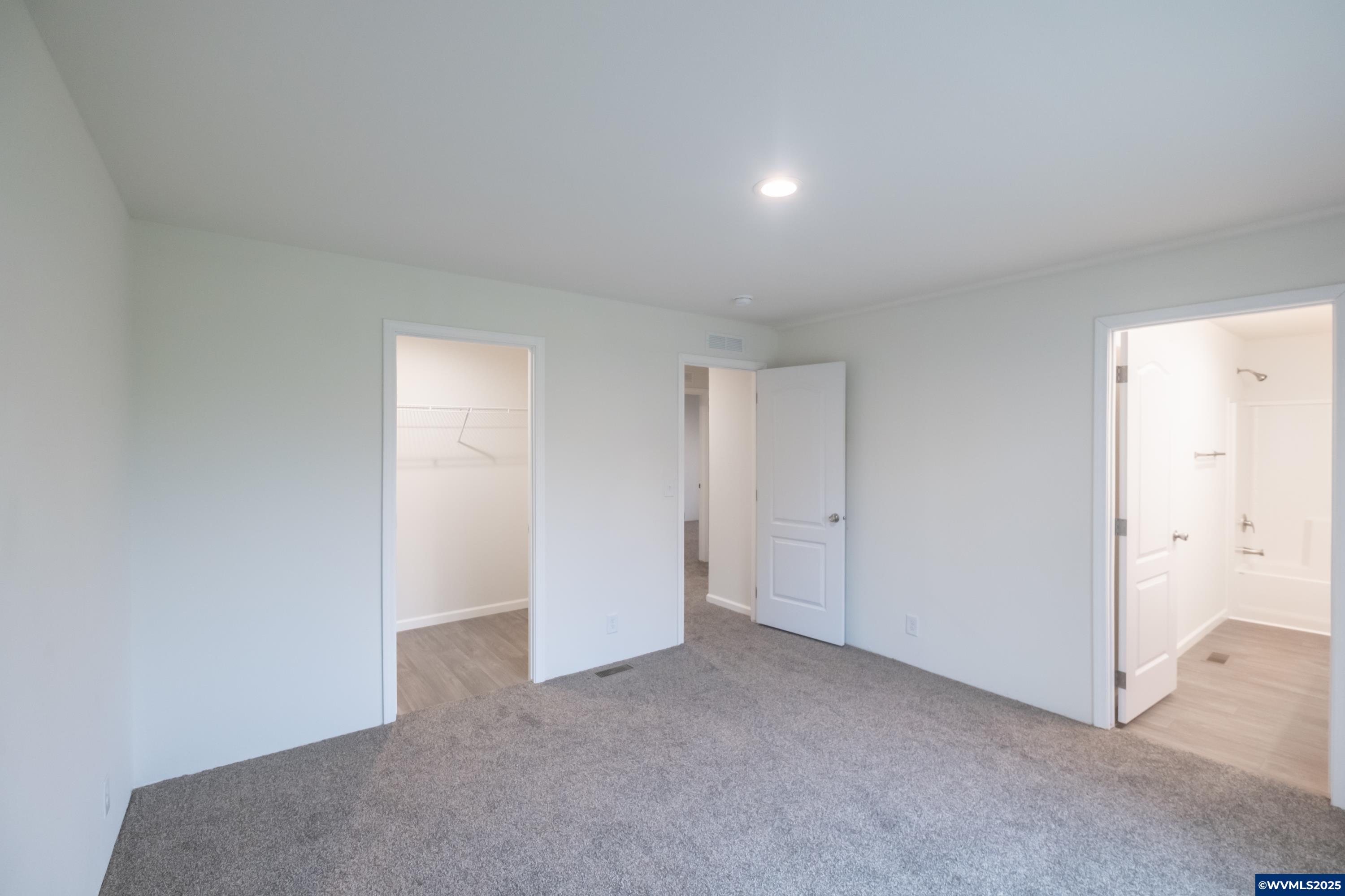 Salem, Oregon 97305, United States, 3 Bedrooms Bedrooms, ,2 BathroomsBathrooms,Residential,Active,222826