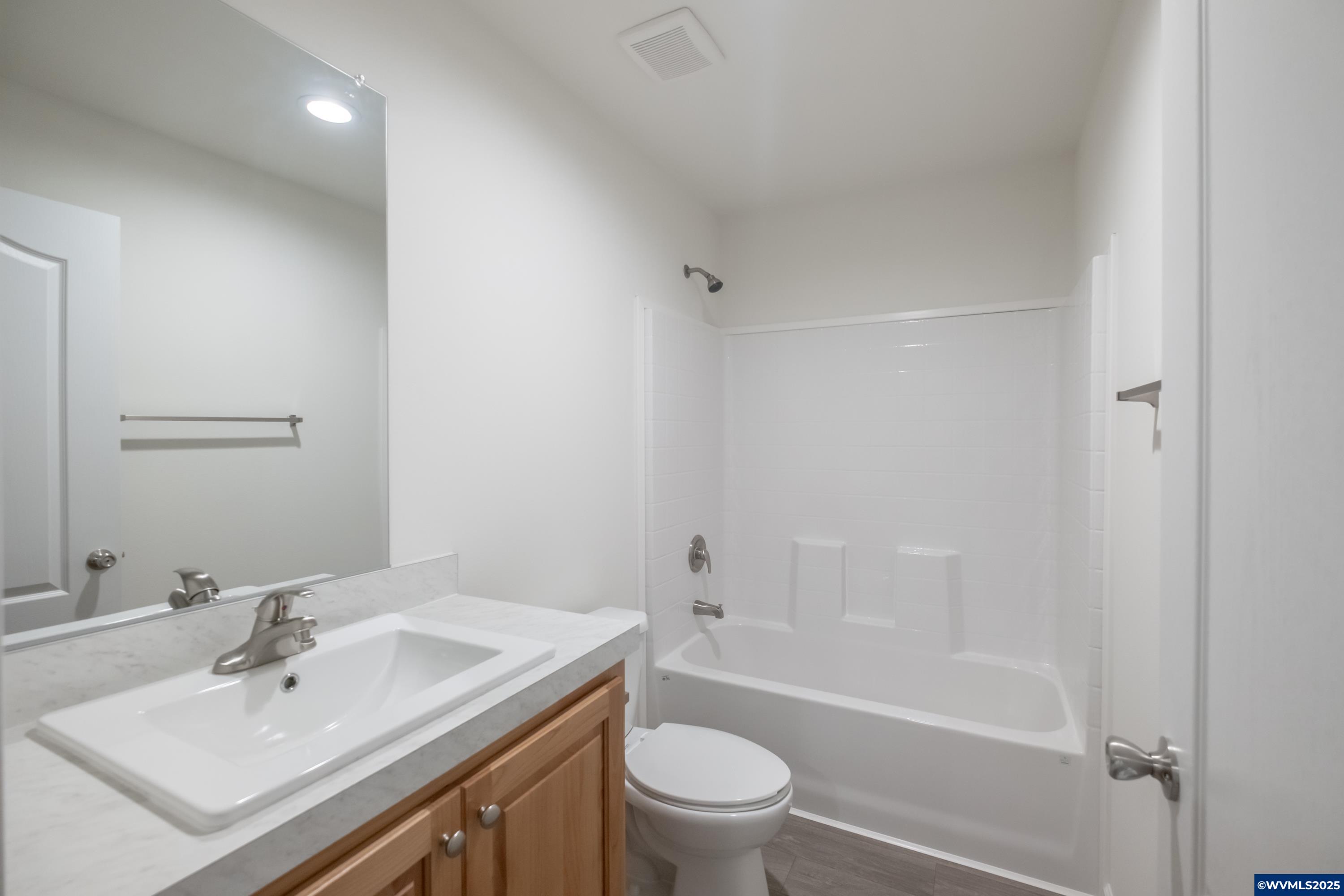 Salem, Oregon 97305, United States, 3 Bedrooms Bedrooms, ,2 BathroomsBathrooms,Residential,Active,222826