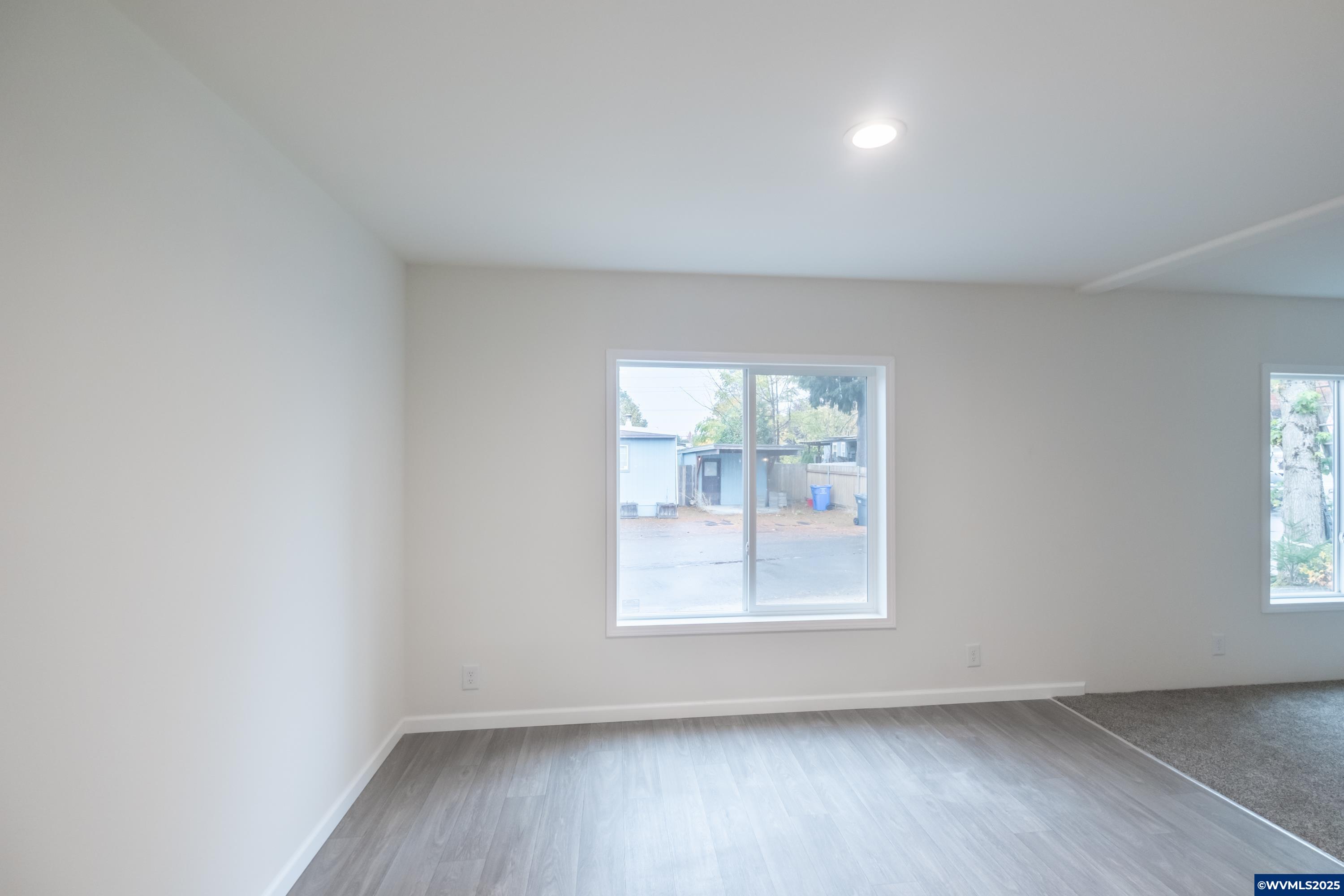 Salem, Oregon 97305, United States, 3 Bedrooms Bedrooms, ,2 BathroomsBathrooms,Residential,Active,222826