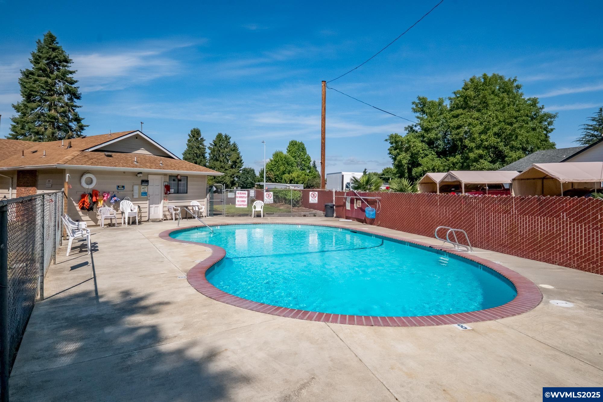 Salem, Oregon 97305, United States, 3 Bedrooms Bedrooms, ,2 BathroomsBathrooms,Residential,Active,222826