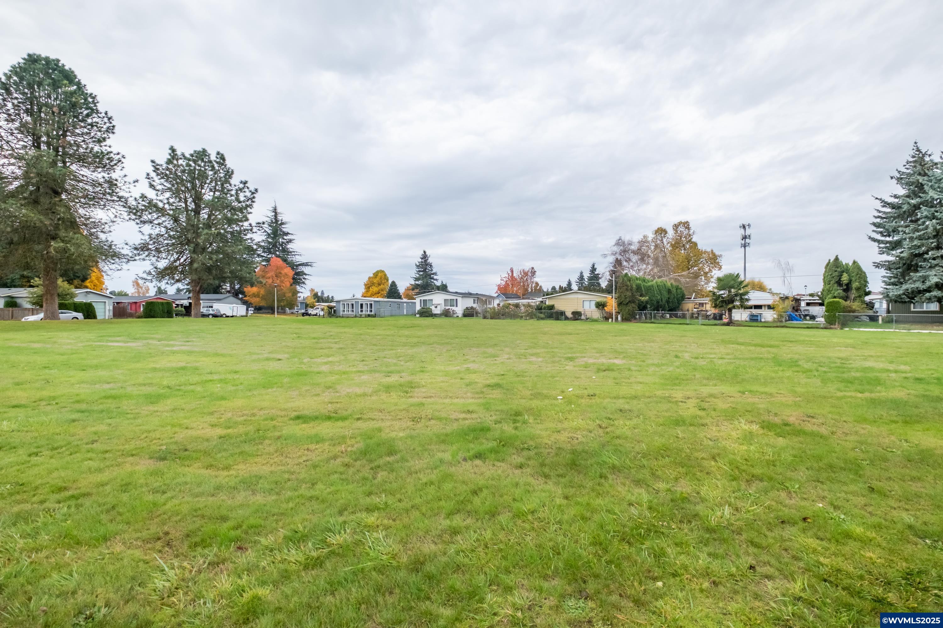 Salem, Oregon 97305, United States, 3 Bedrooms Bedrooms, ,2 BathroomsBathrooms,Residential,Active,222826