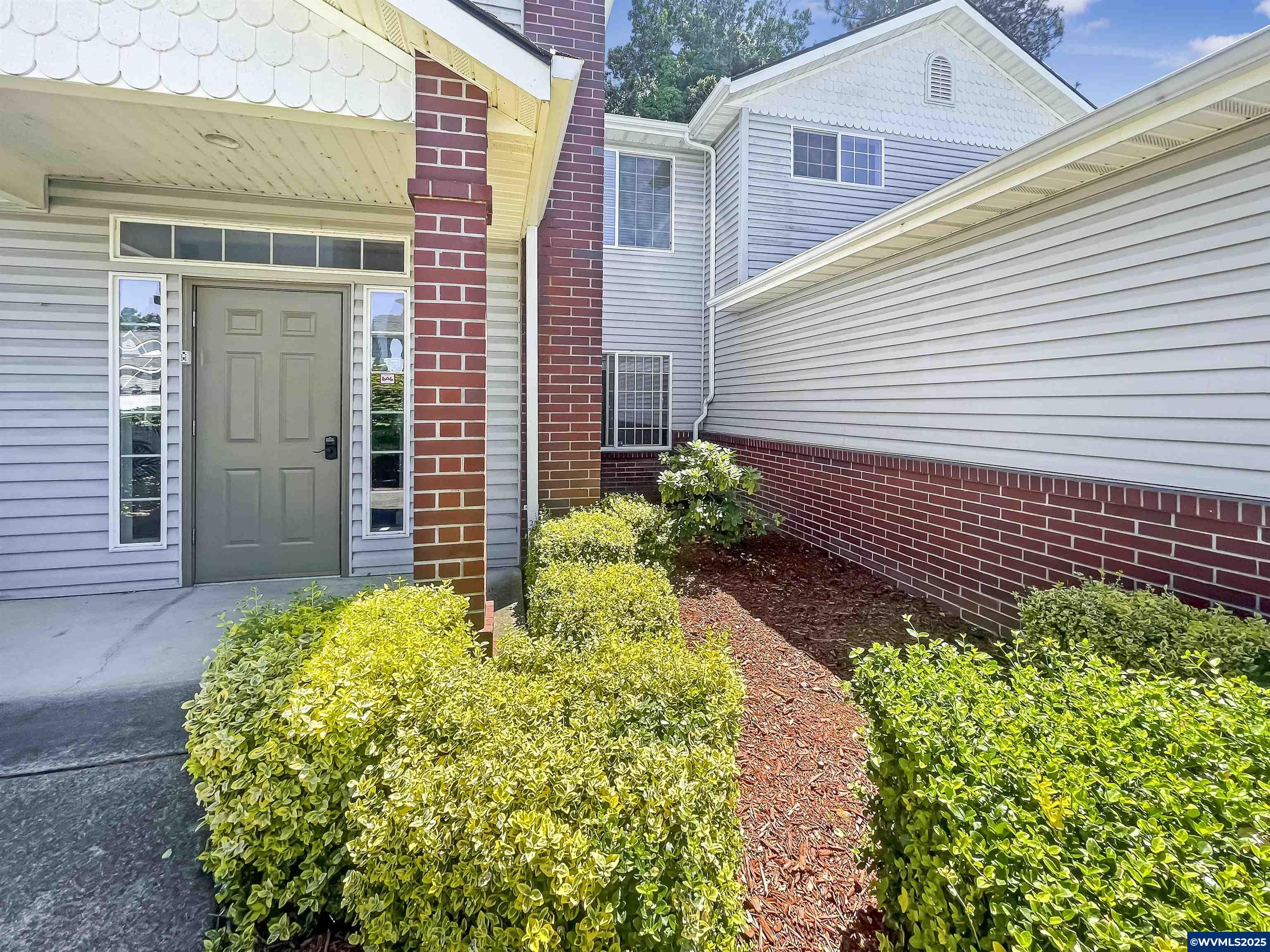 72 Weldwood Dr