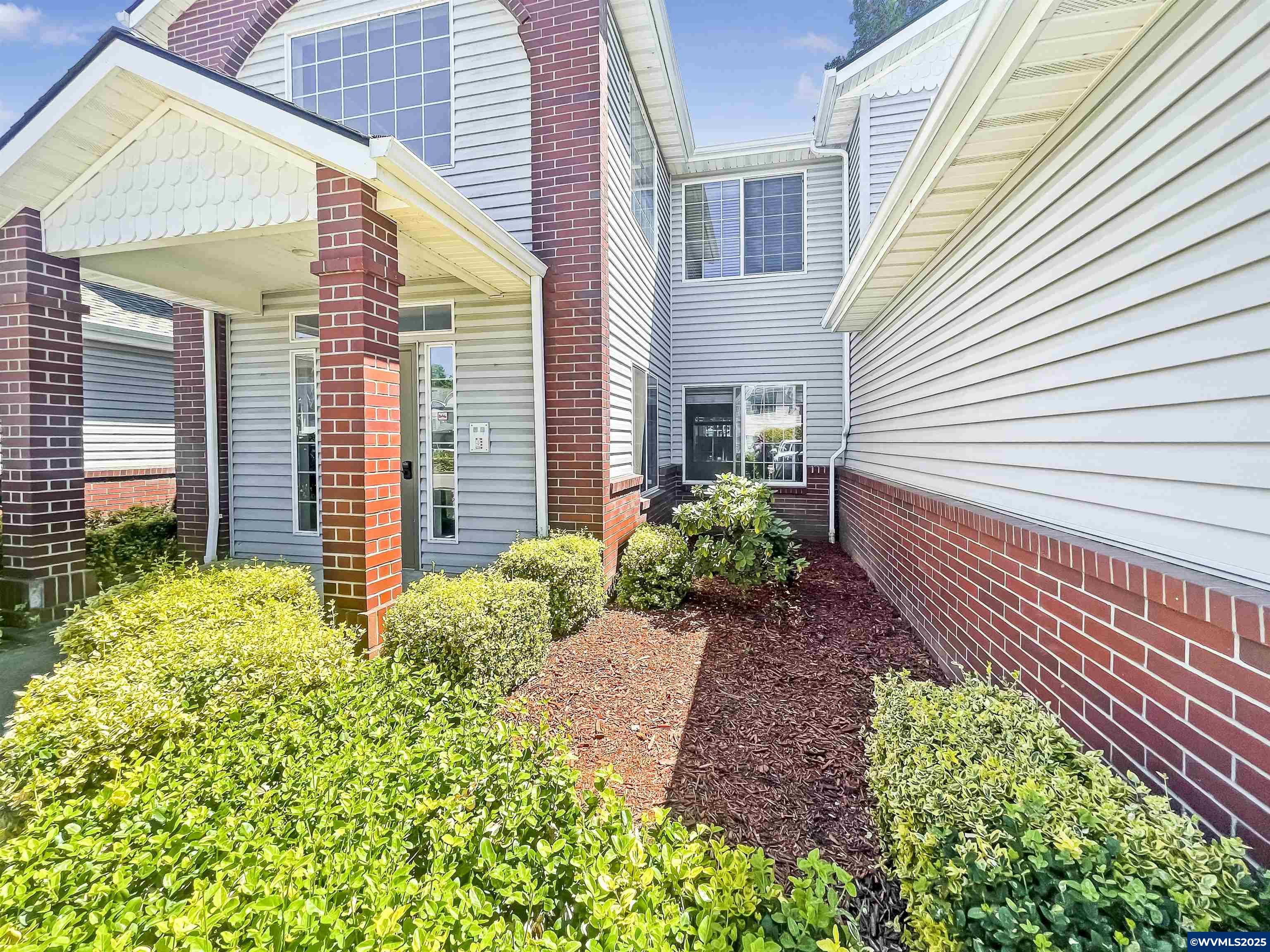72 Weldwood Dr