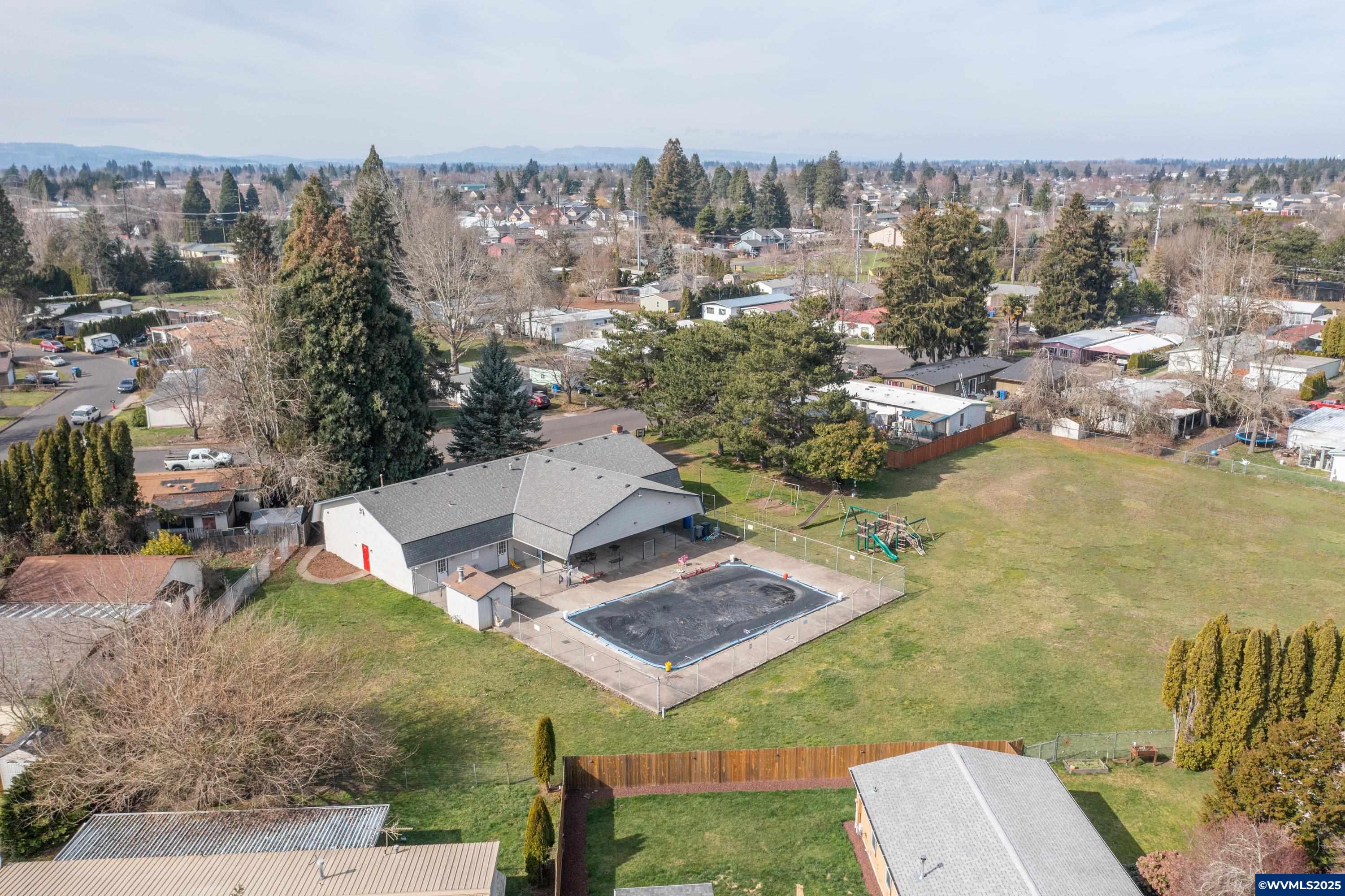 Salem, Oregon 97305, United States, 3 Bedrooms Bedrooms, ,2 BathroomsBathrooms,Residential,Pending,81799