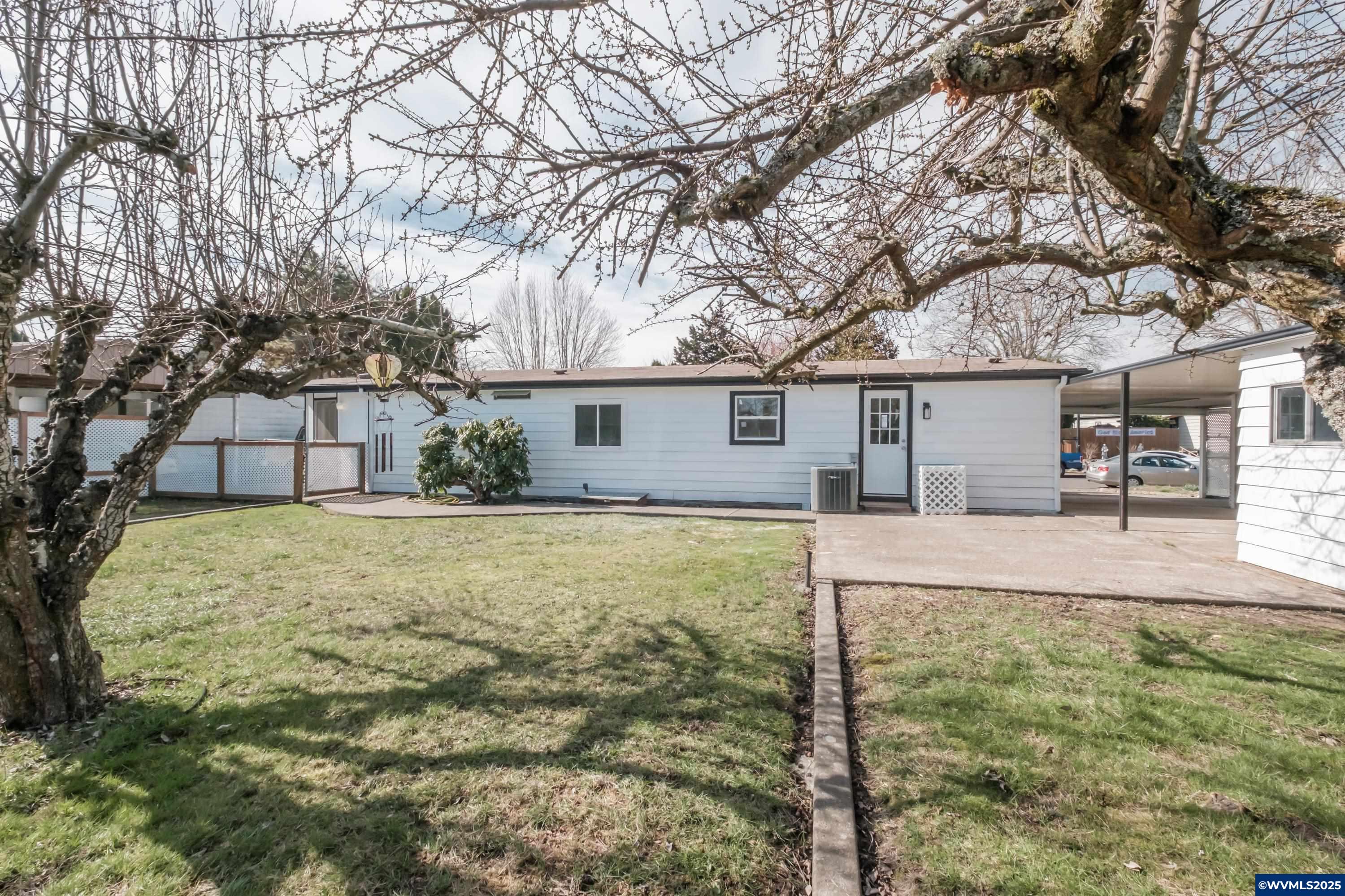 Salem, Oregon 97305, United States, 3 Bedrooms Bedrooms, ,2 BathroomsBathrooms,Residential,Pending,81799