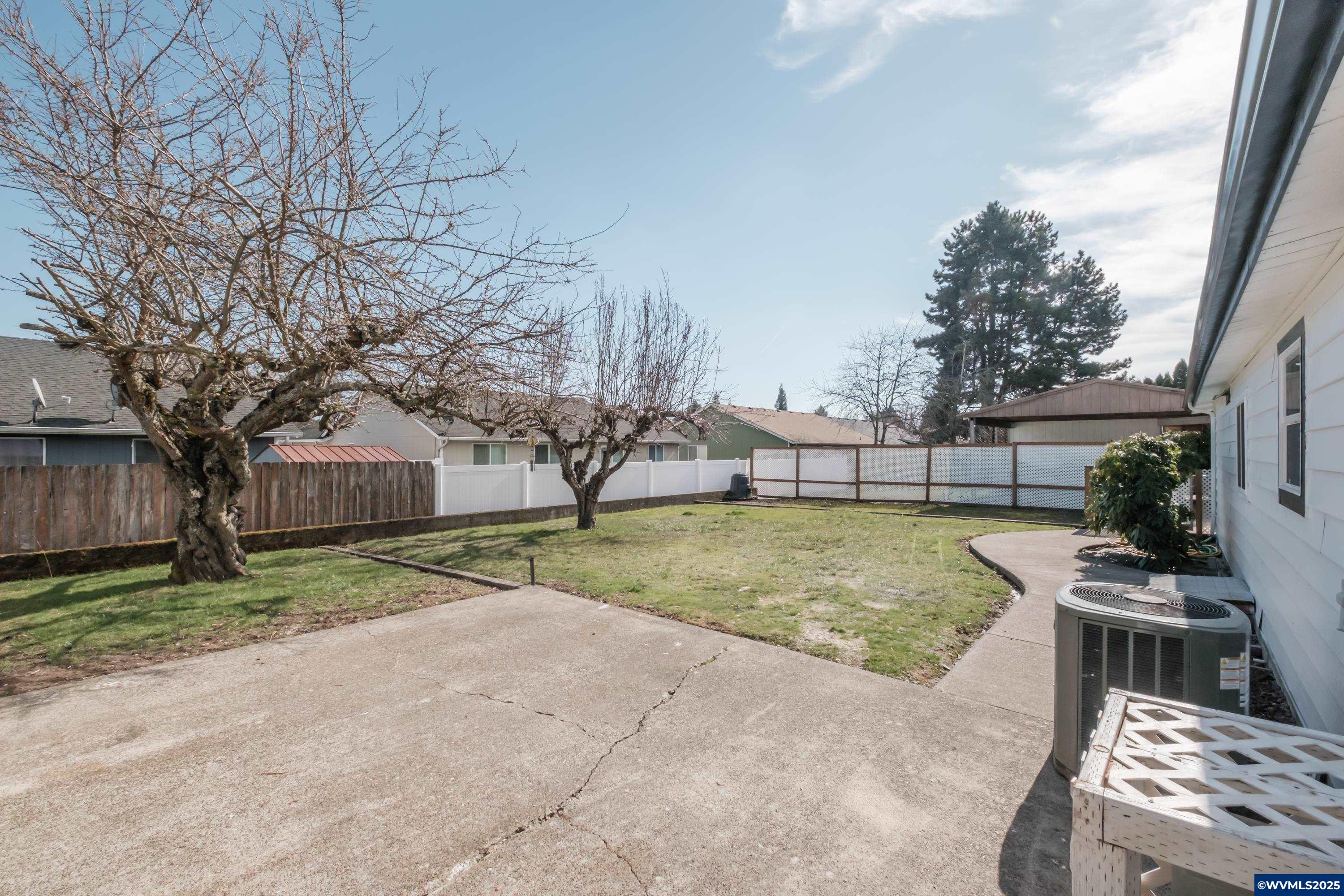 Salem, Oregon 97305, United States, 3 Bedrooms Bedrooms, ,2 BathroomsBathrooms,Residential,Pending,81799