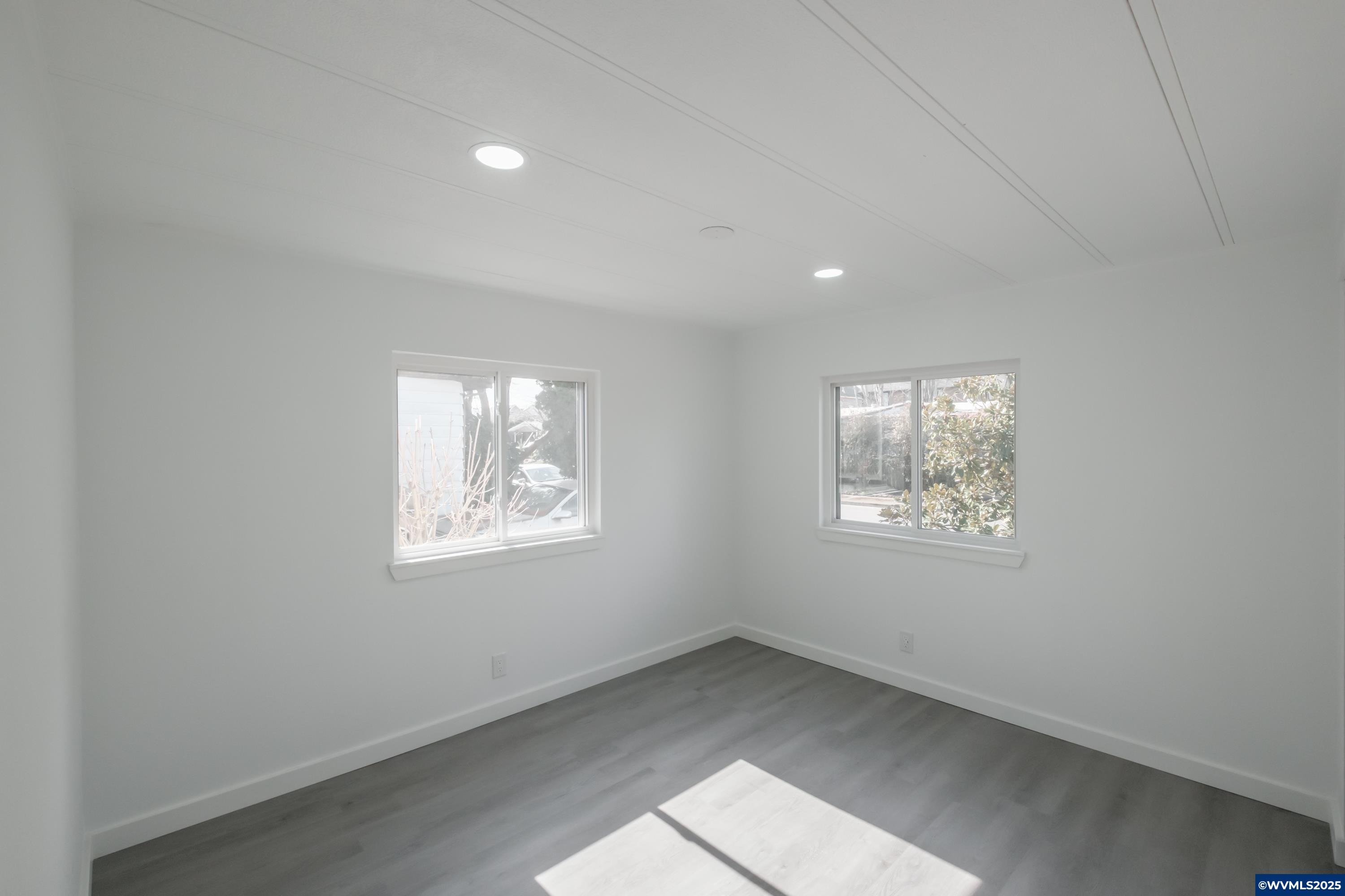 Salem, Oregon 97305, United States, 3 Bedrooms Bedrooms, ,2 BathroomsBathrooms,Residential,Pending,81799