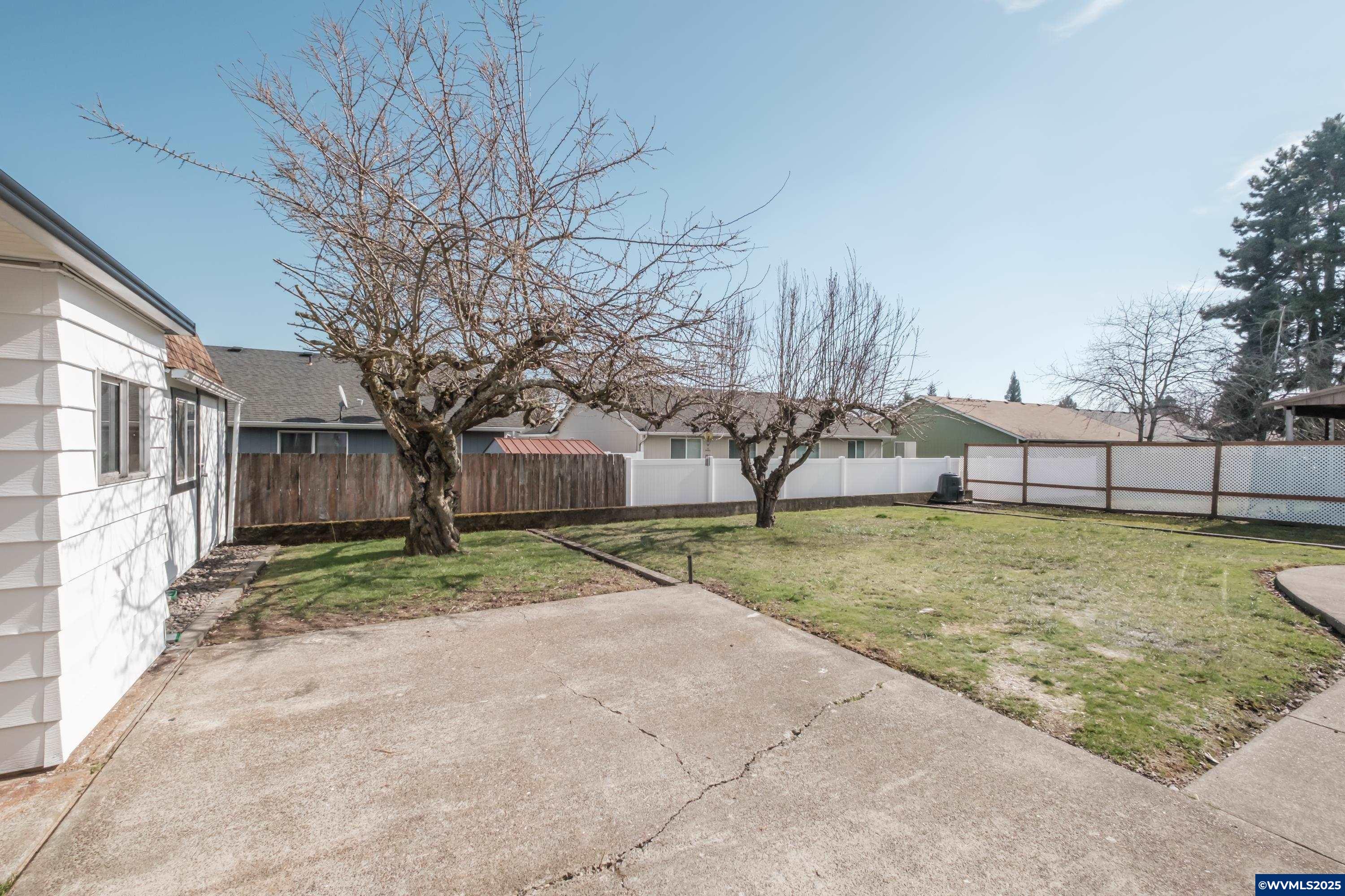 Salem, Oregon 97305, United States, 3 Bedrooms Bedrooms, ,2 BathroomsBathrooms,Residential,Pending,81799