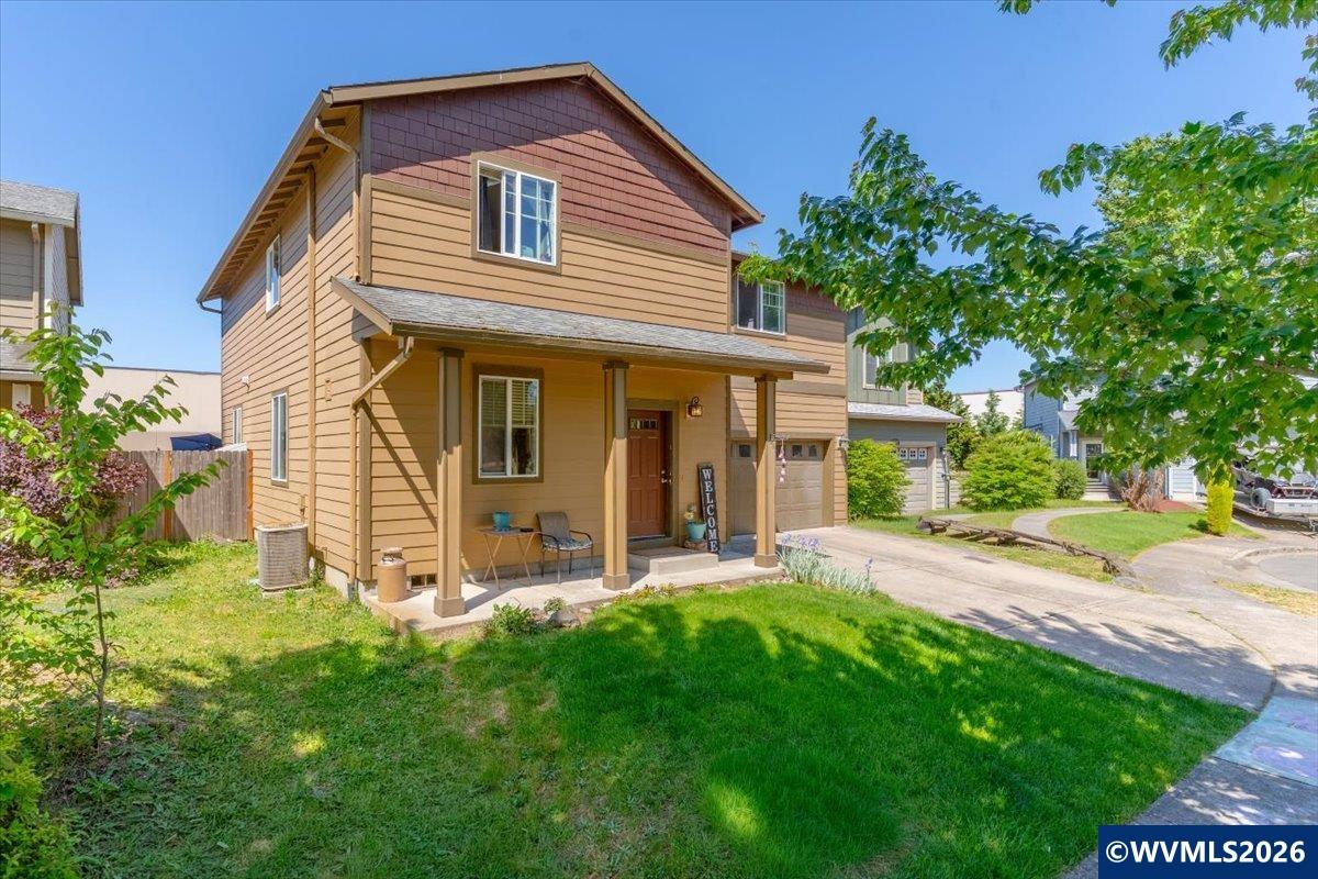 1305 Glacier View St SE