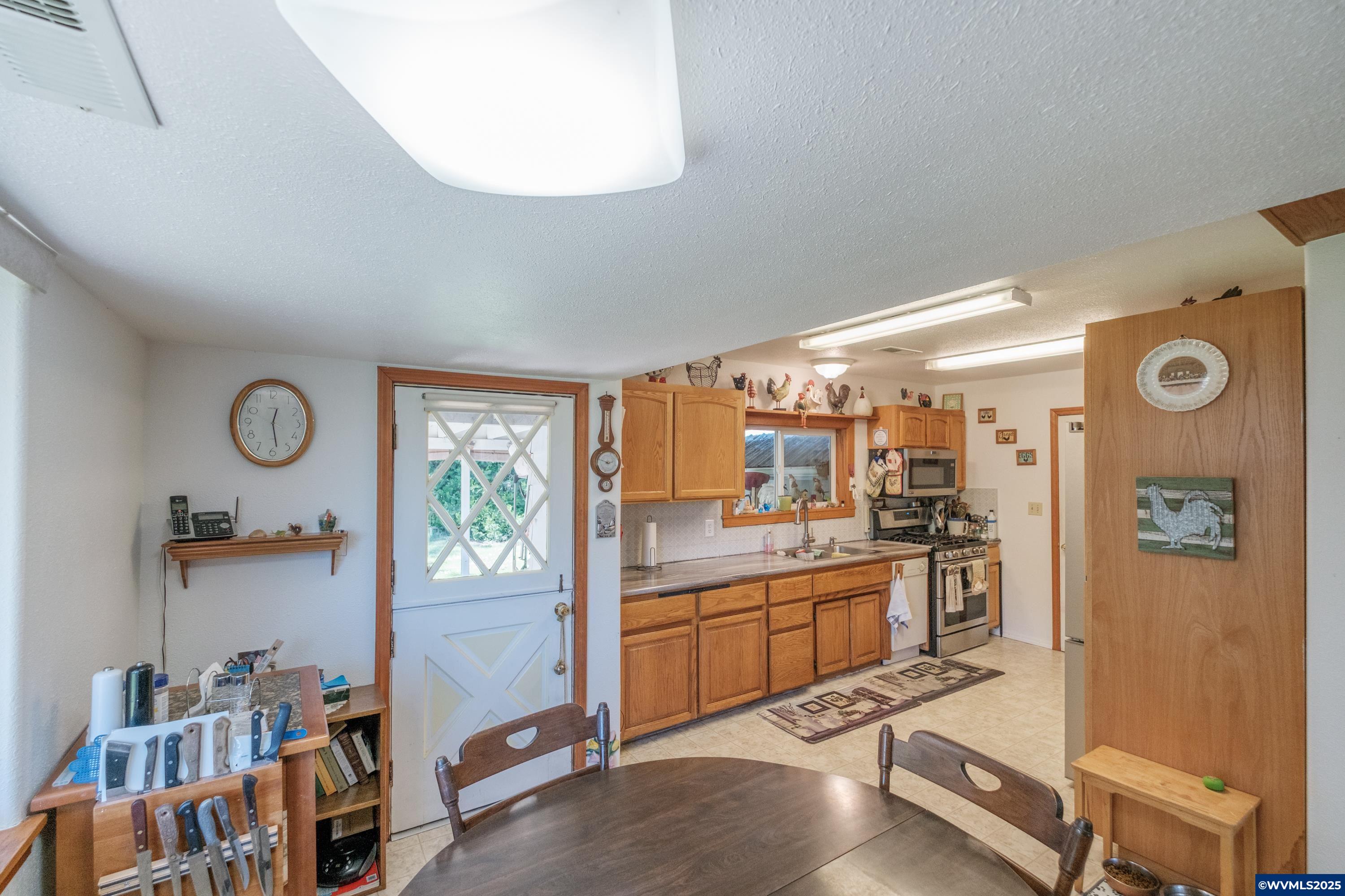 1043 Northside Dr