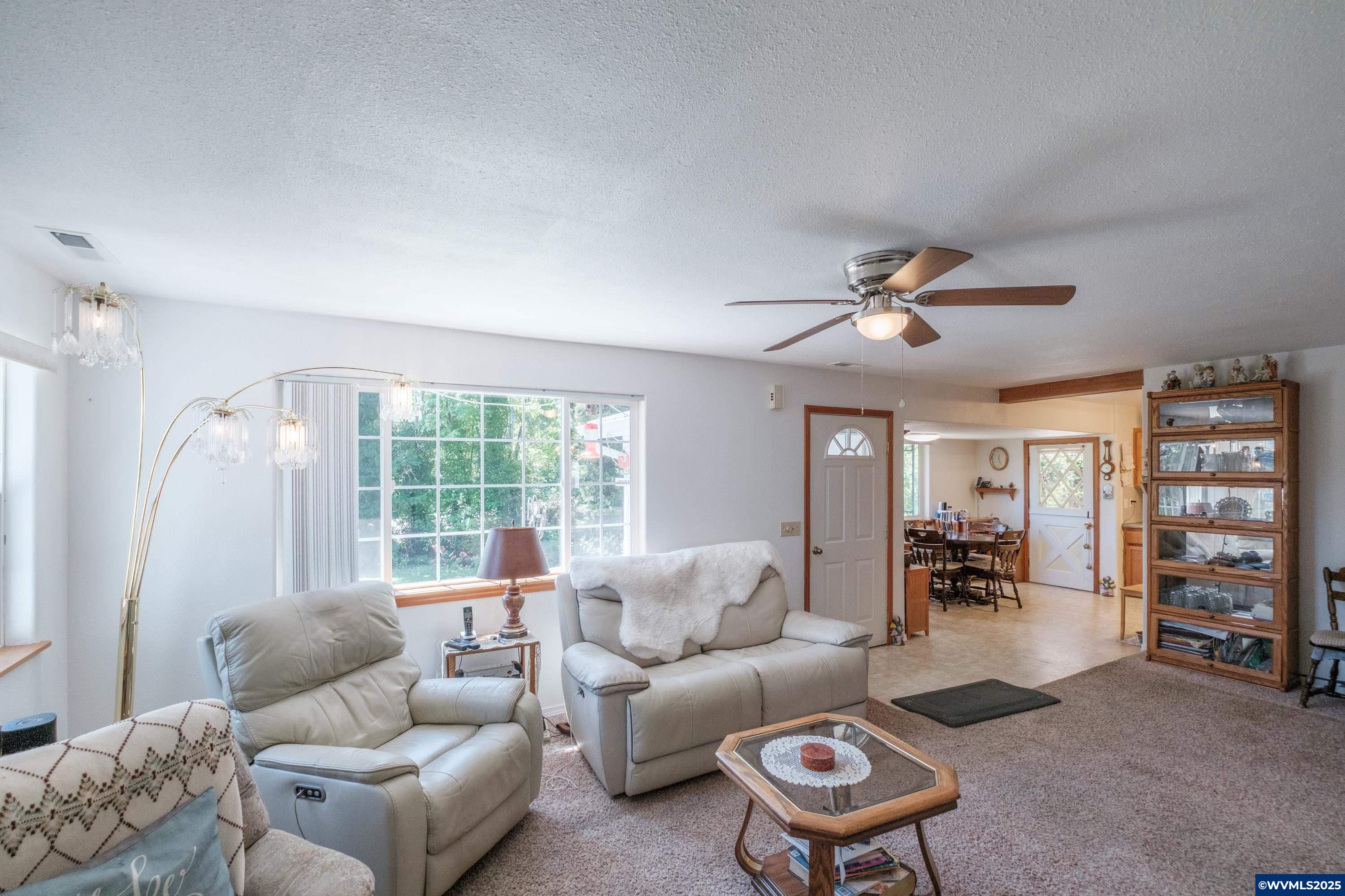 1043 Northside Dr