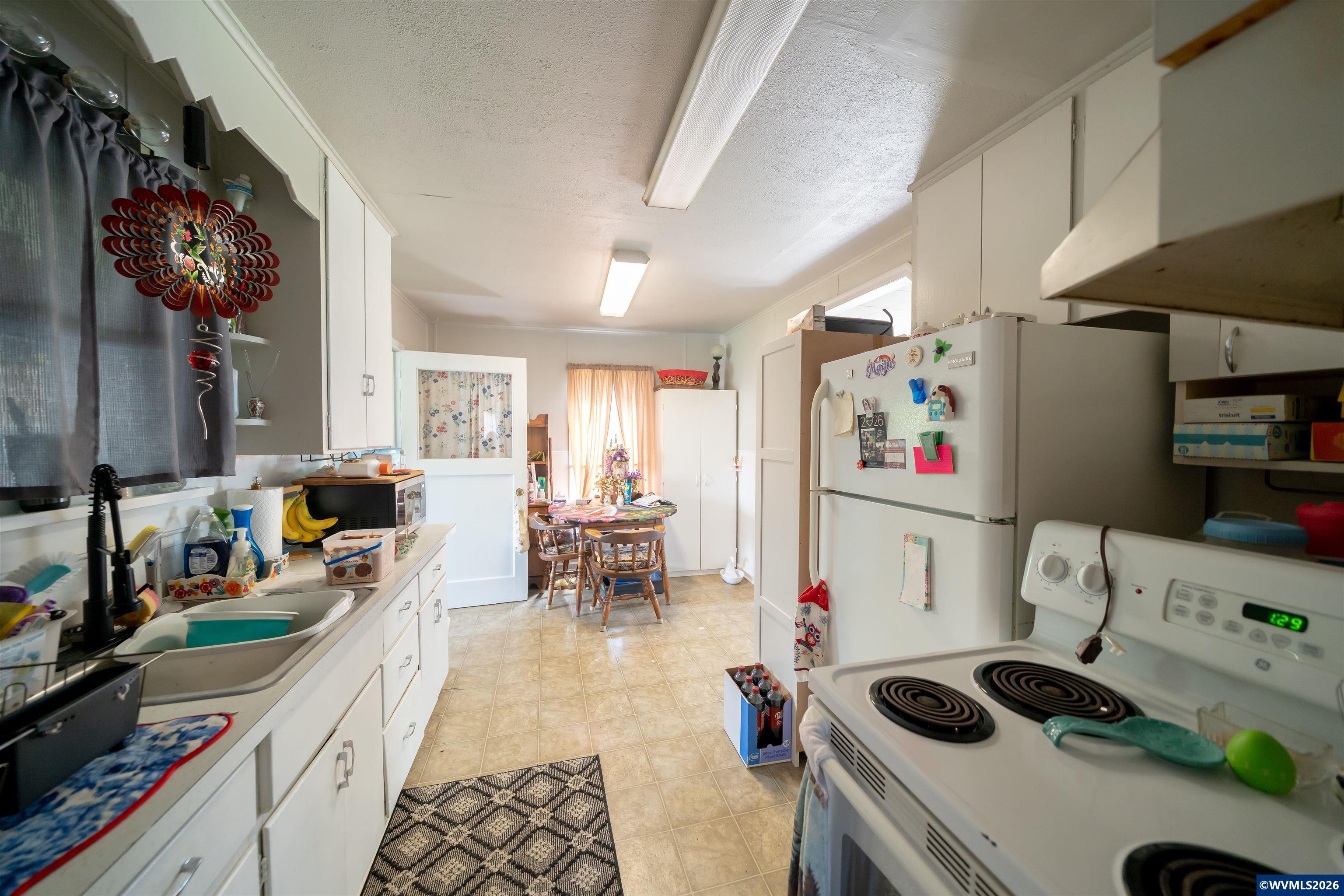 1450 SW 9th St