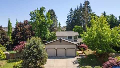 1942 Wagtail Ct NW Salem OR 97304