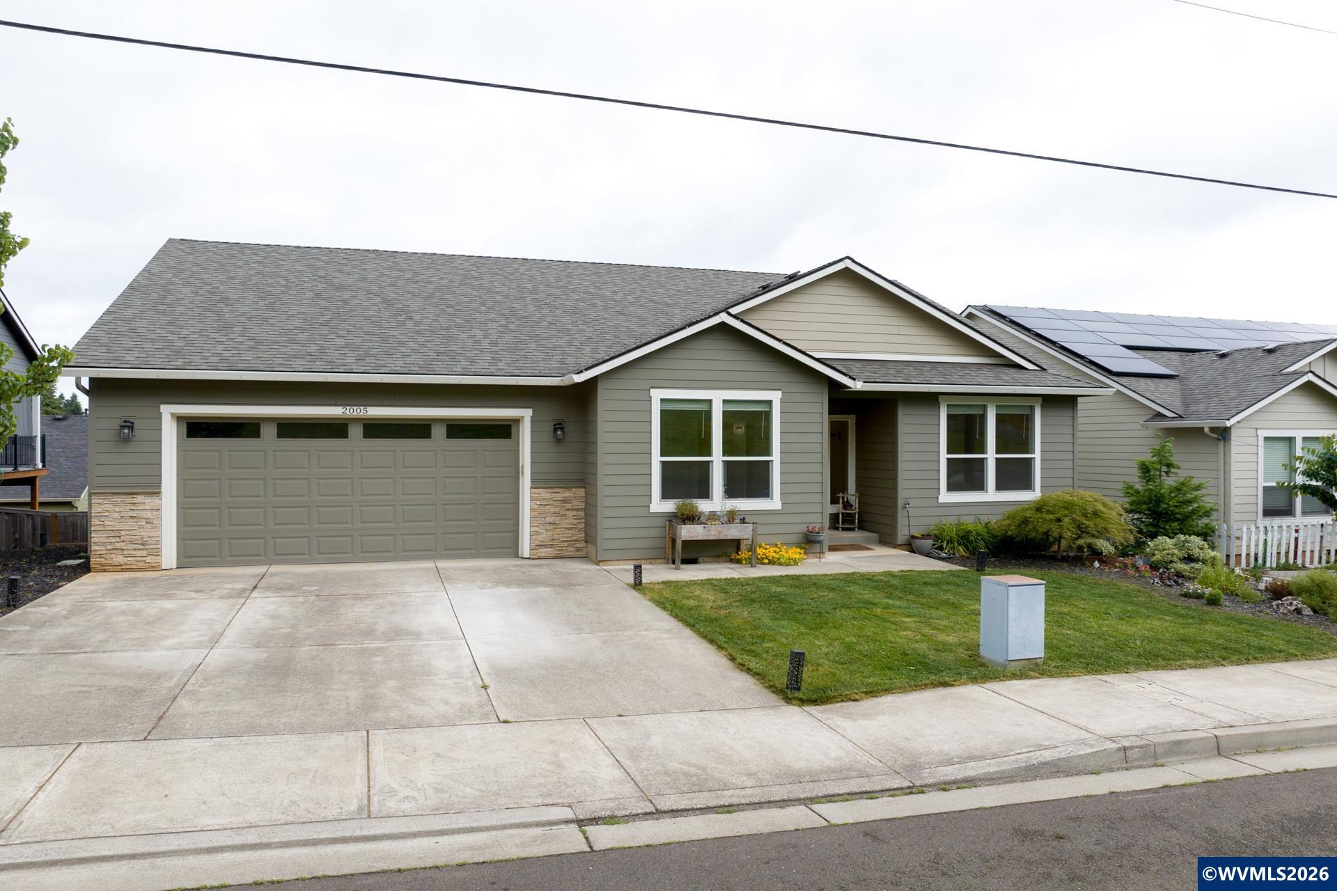 2005 Davis Rd S