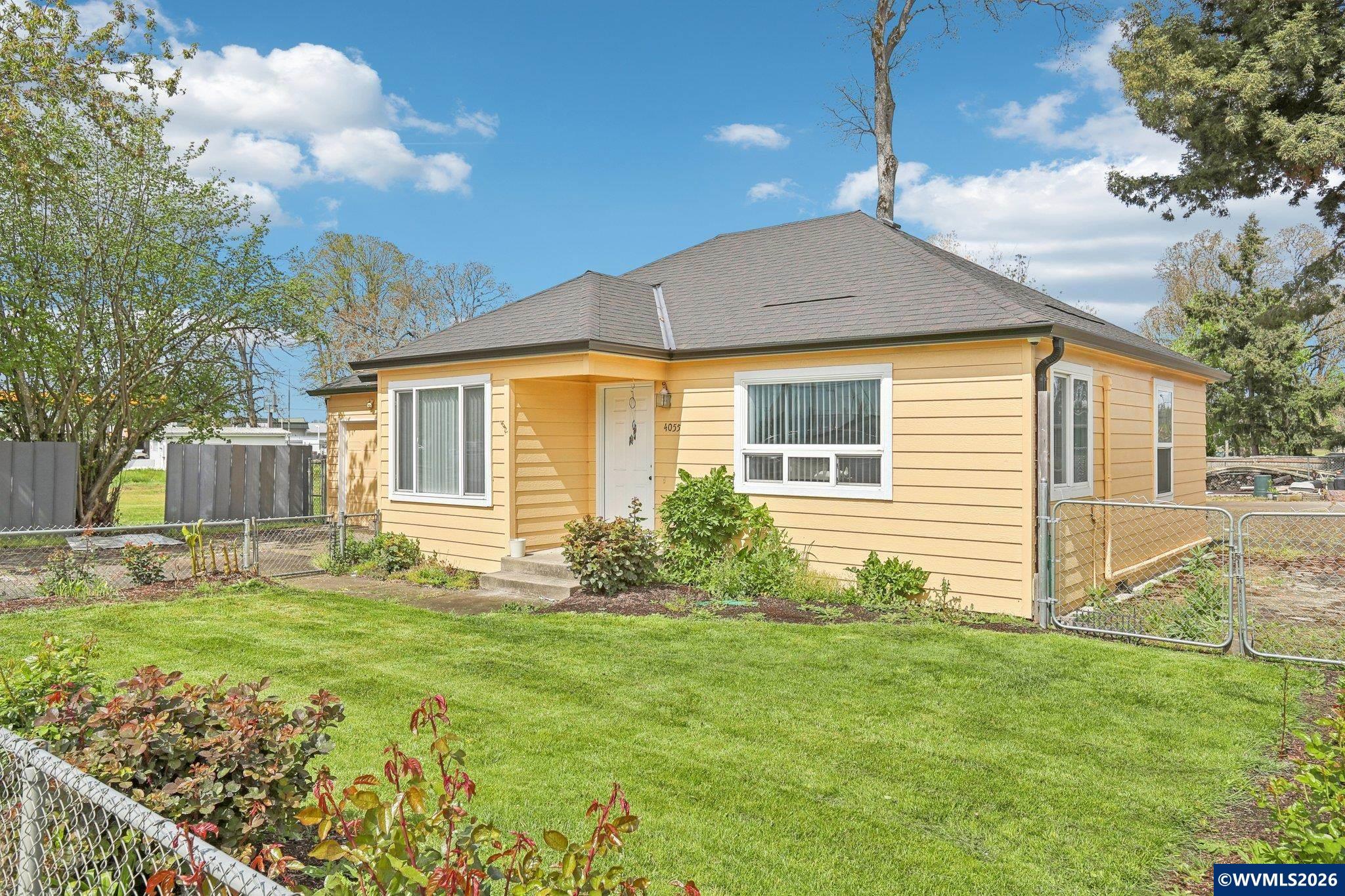 4055 Silverton Rd NE