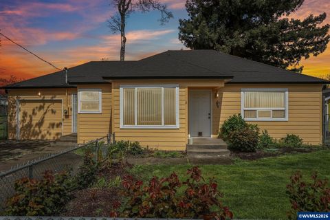 4055 Silverton Rd NE Salem OR 97305