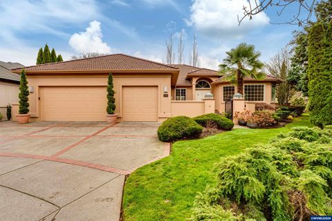 875 Sand Av Eugene OR 97401