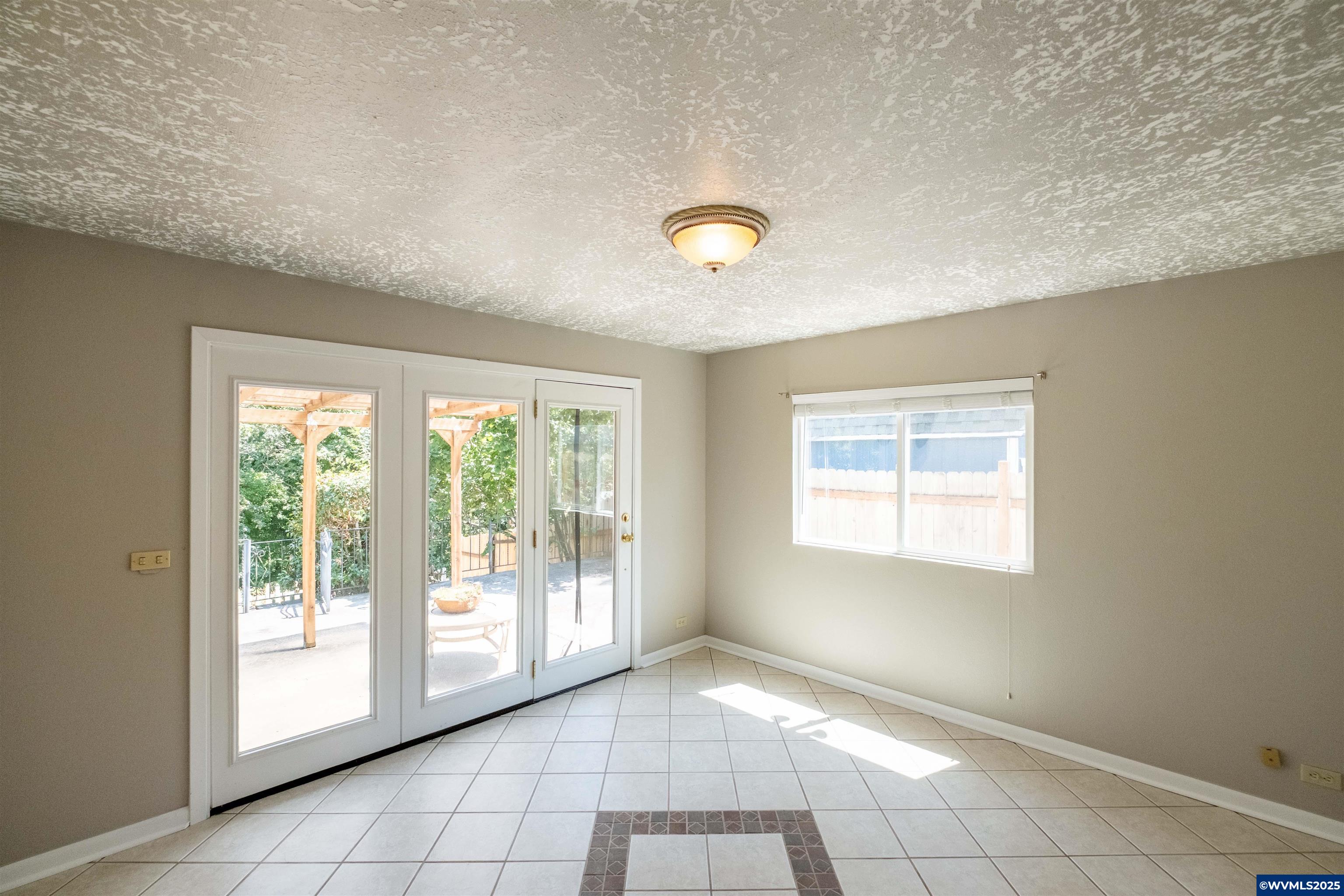 Salem, Oregon 97304, United States, 6 Bedrooms Bedrooms, ,3 BathroomsBathrooms,Residential,Active,168320