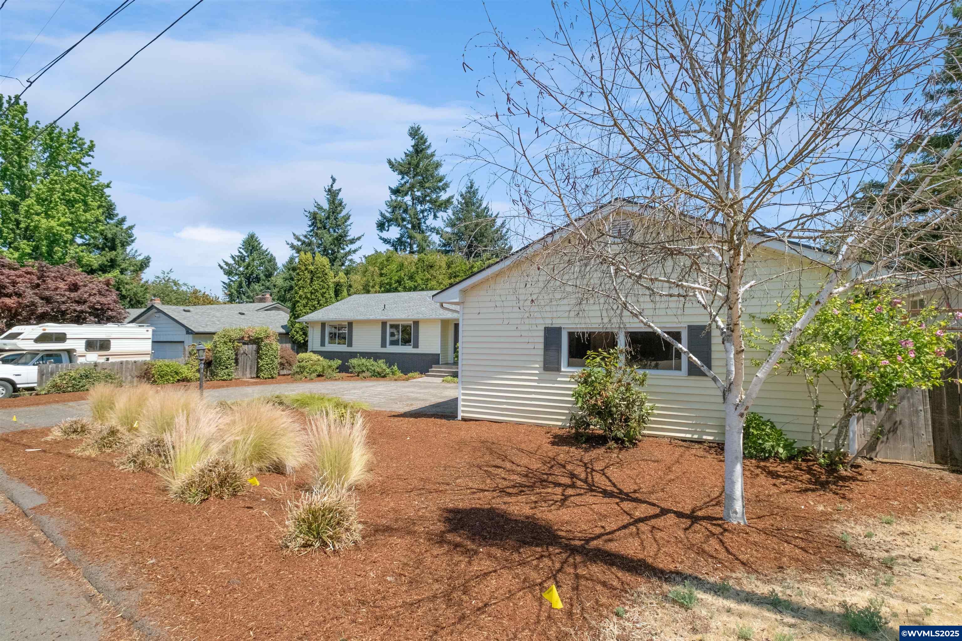 Salem, Oregon 97304, United States, 6 Bedrooms Bedrooms, ,3 BathroomsBathrooms,Residential,Active,168320