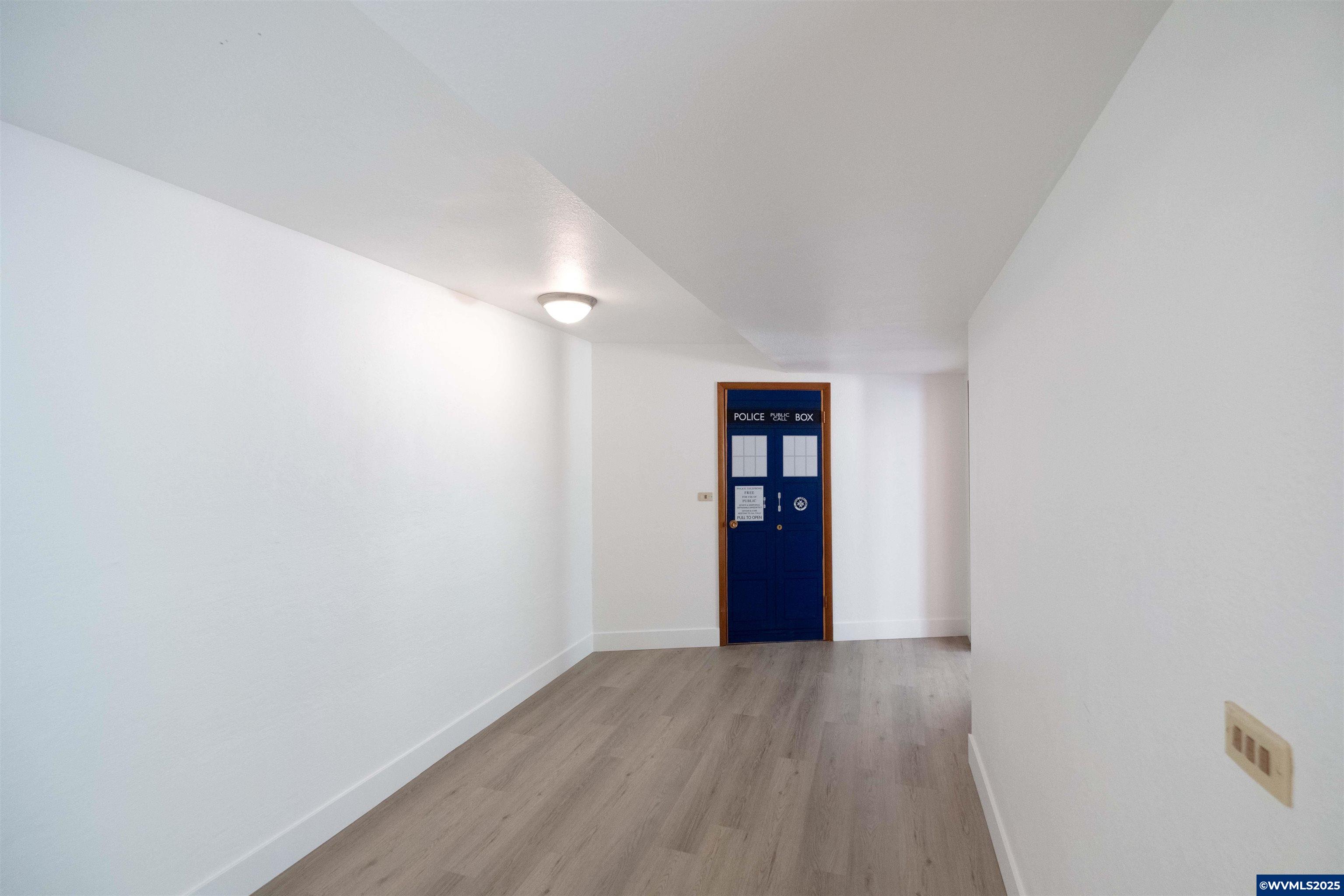 Salem, Oregon 97304, United States, 6 Bedrooms Bedrooms, ,3 BathroomsBathrooms,Residential,Active,168320