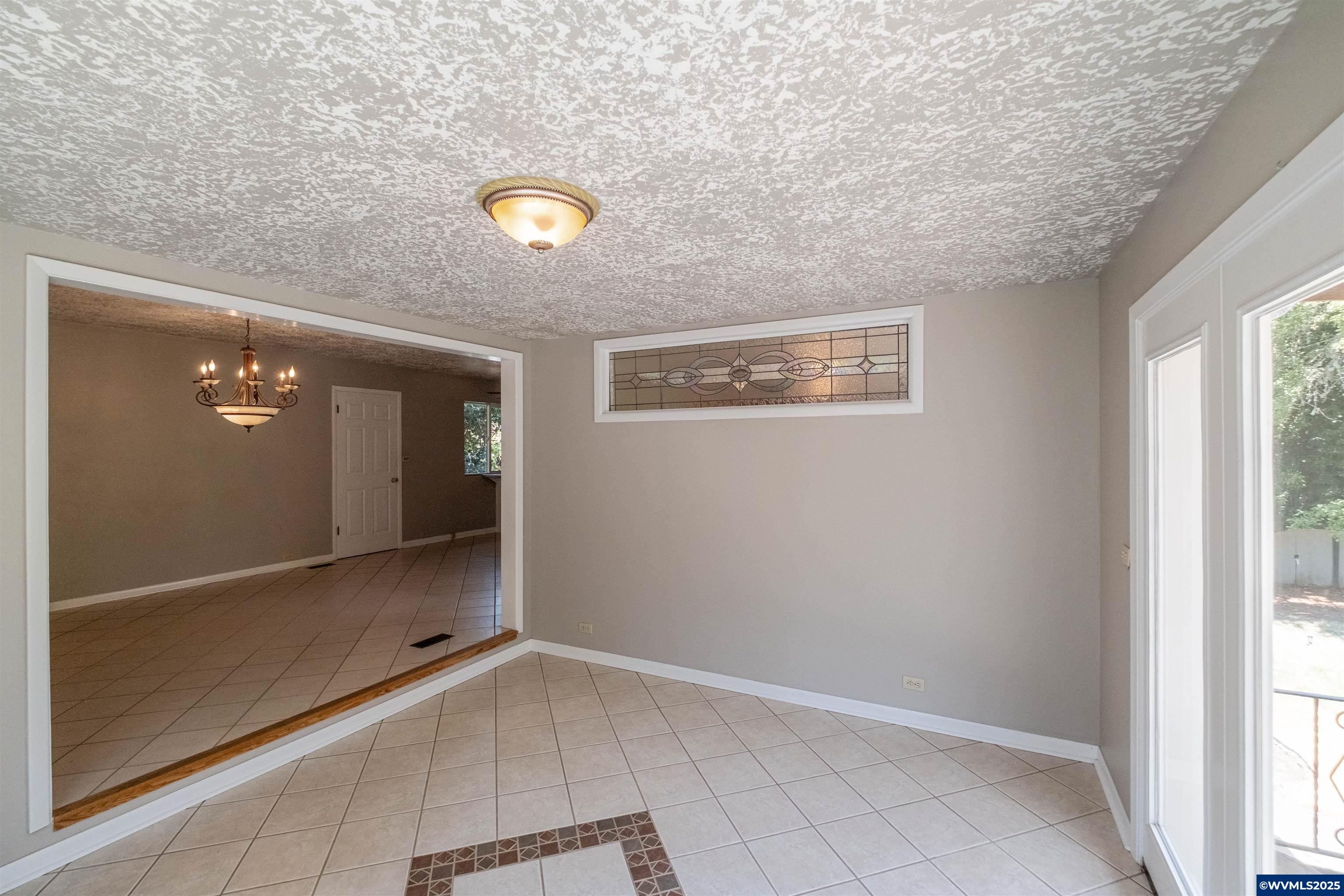 Salem, Oregon 97304, United States, 6 Bedrooms Bedrooms, ,3 BathroomsBathrooms,Residential,Active,168320