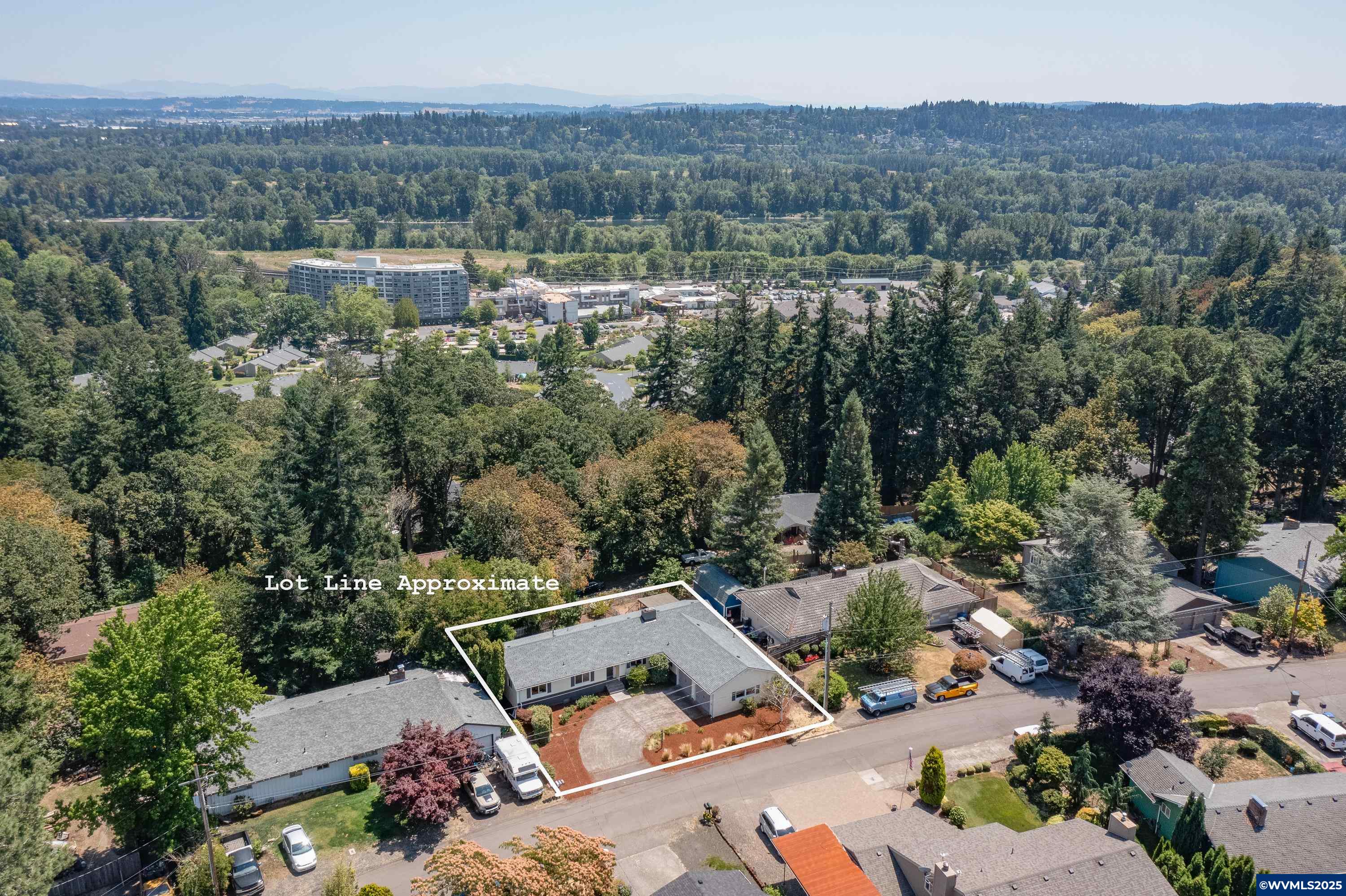 Salem, Oregon 97304, United States, 6 Bedrooms Bedrooms, ,3 BathroomsBathrooms,Residential,Active,168320