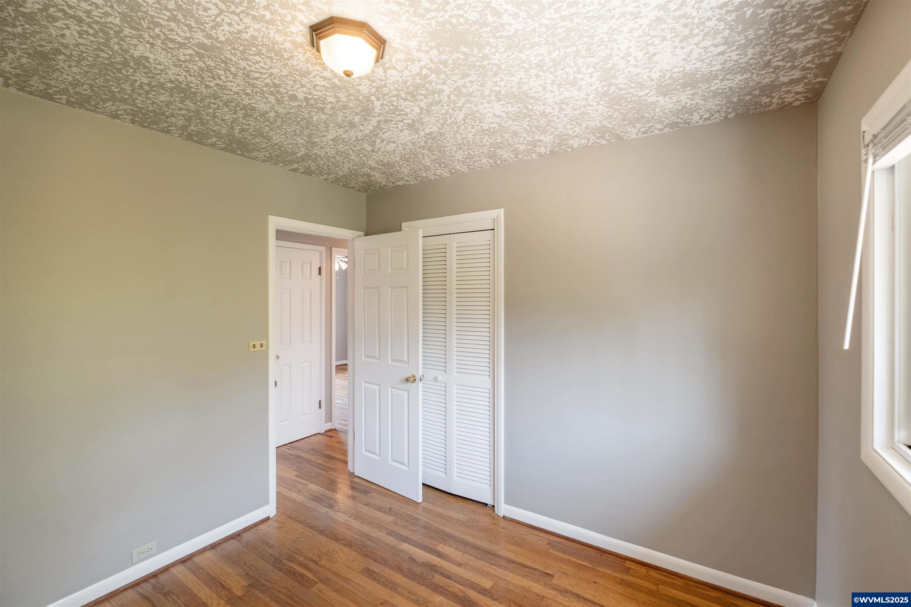 Salem, Oregon 97304, United States, 6 Bedrooms Bedrooms, ,3 BathroomsBathrooms,Residential,Active,168320